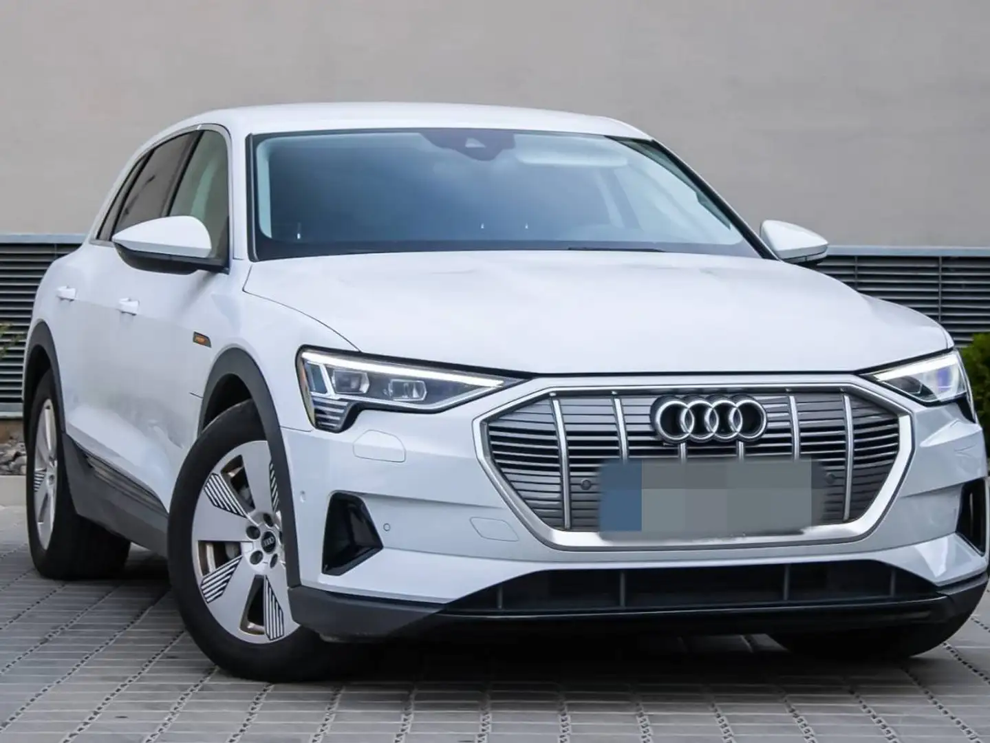 Audi e-tron e-tron 50 quattro Weiß - 1
