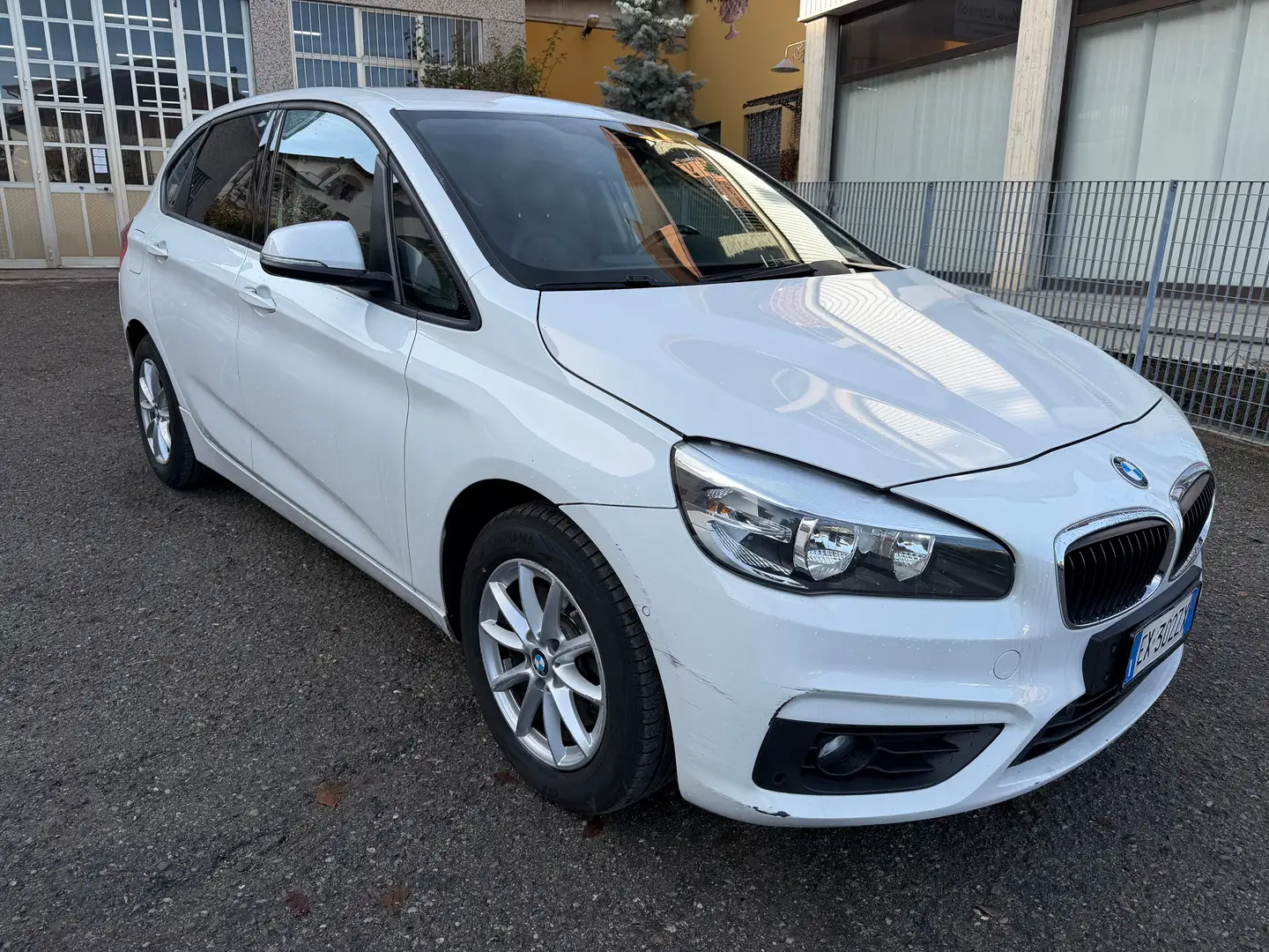 BMW 220 Serie 2 Active Tourer 220d Xdrive luxury auto Alb - 2
