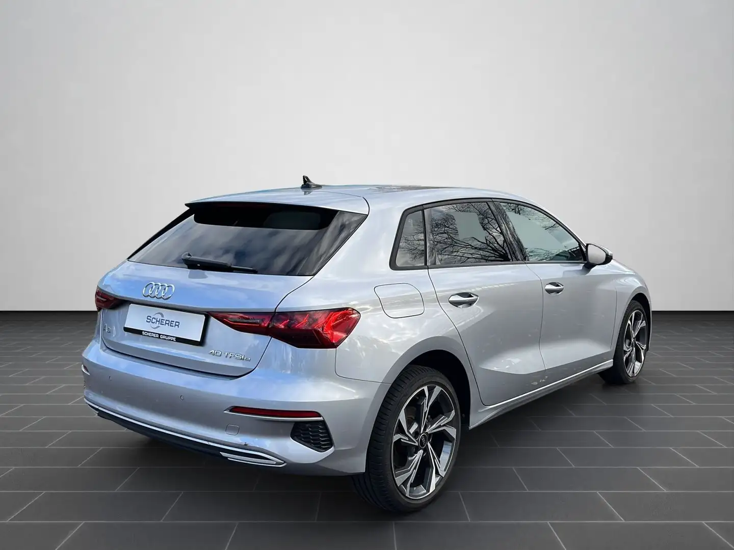 Audi A3 TFSI e advanced 40 SZH*EPH*KESSY uv Silber - 2