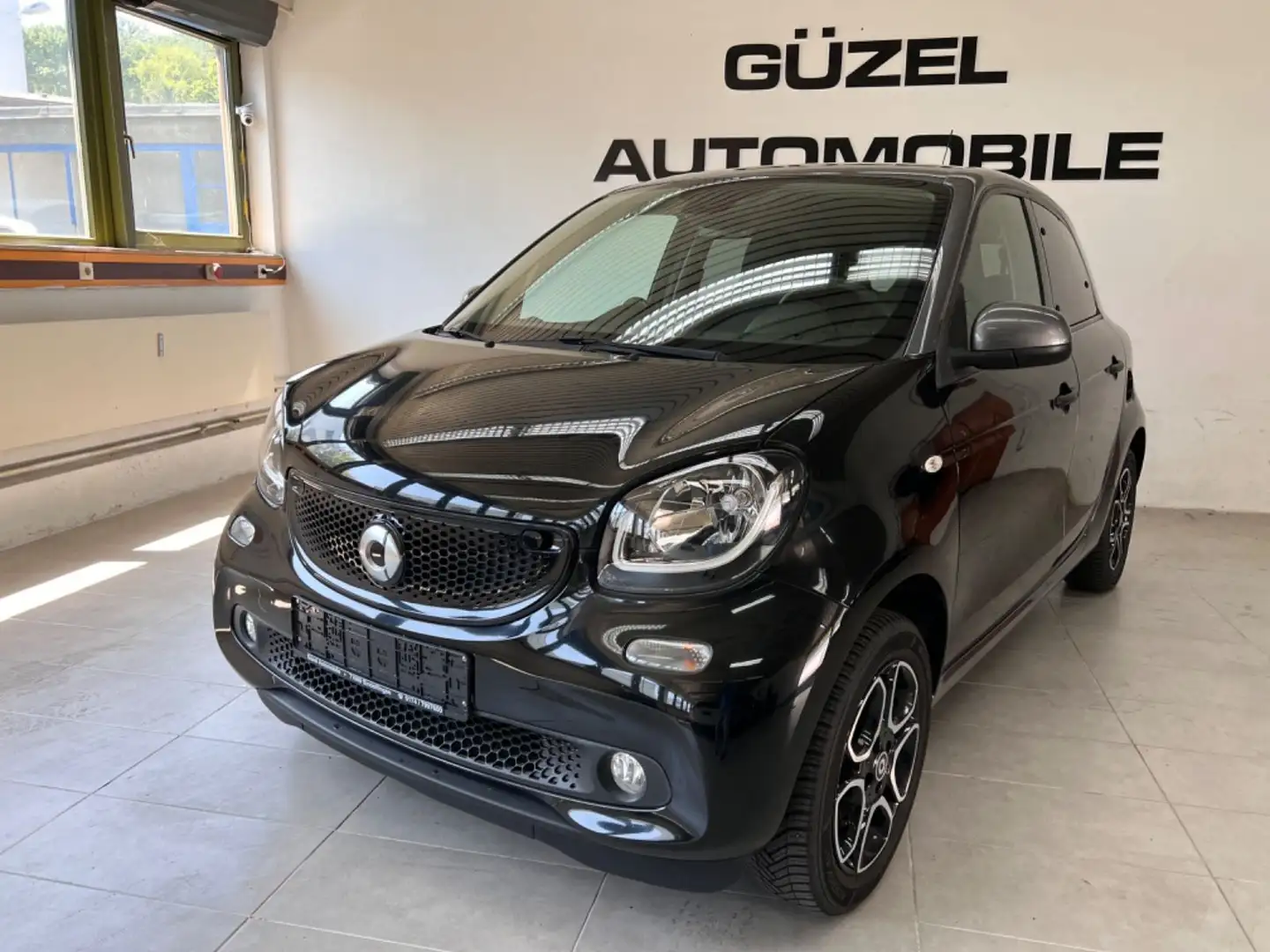 smart forFour PASSION/AUTOMATIK/SHZ/ALU/KLIMA/EURO6 Schwarz - 1