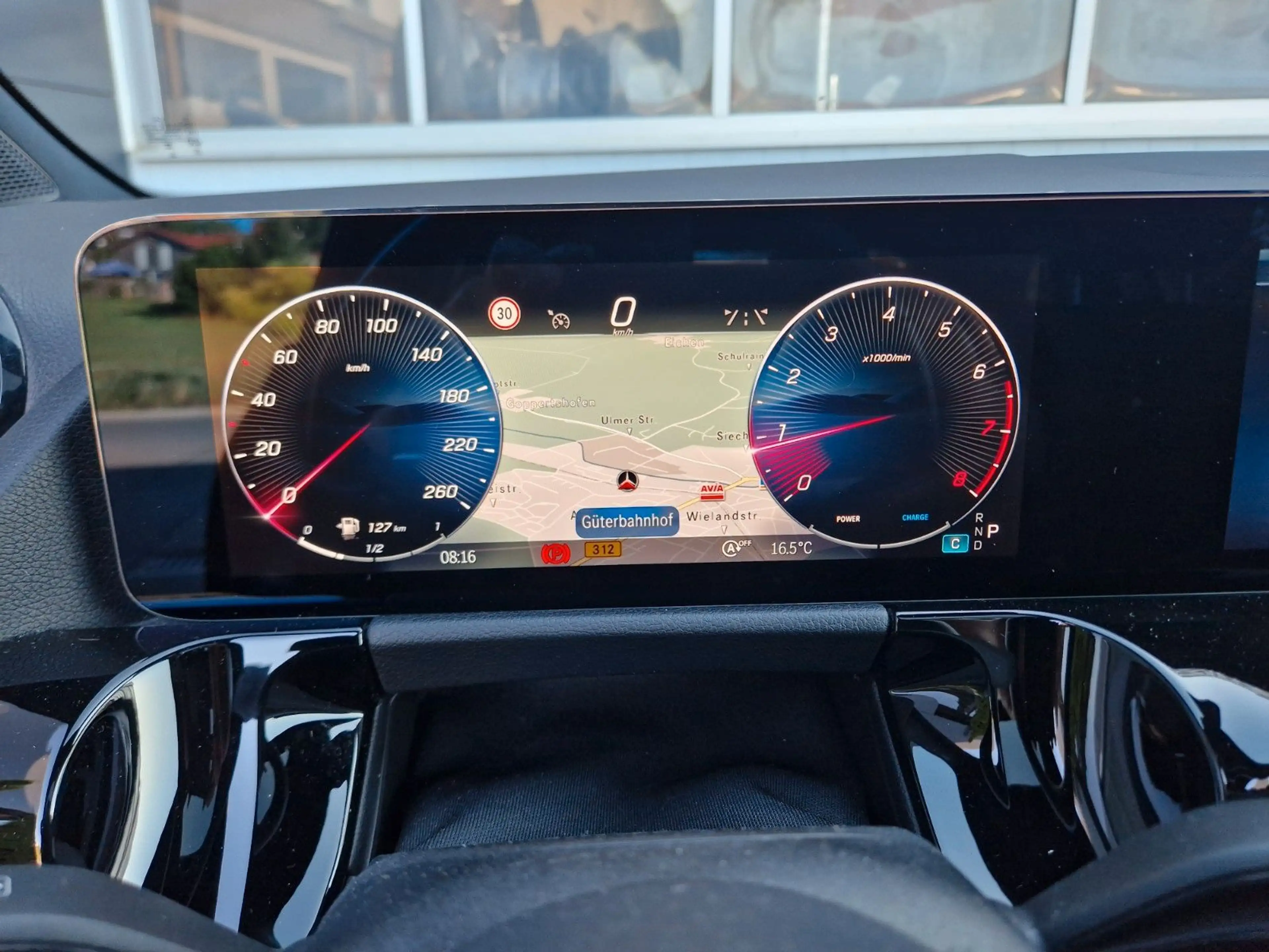 Mercedes-Benz GLA 200 Progressive|AHK|Memo|Pano|360|Easy-P|LED — photo 10