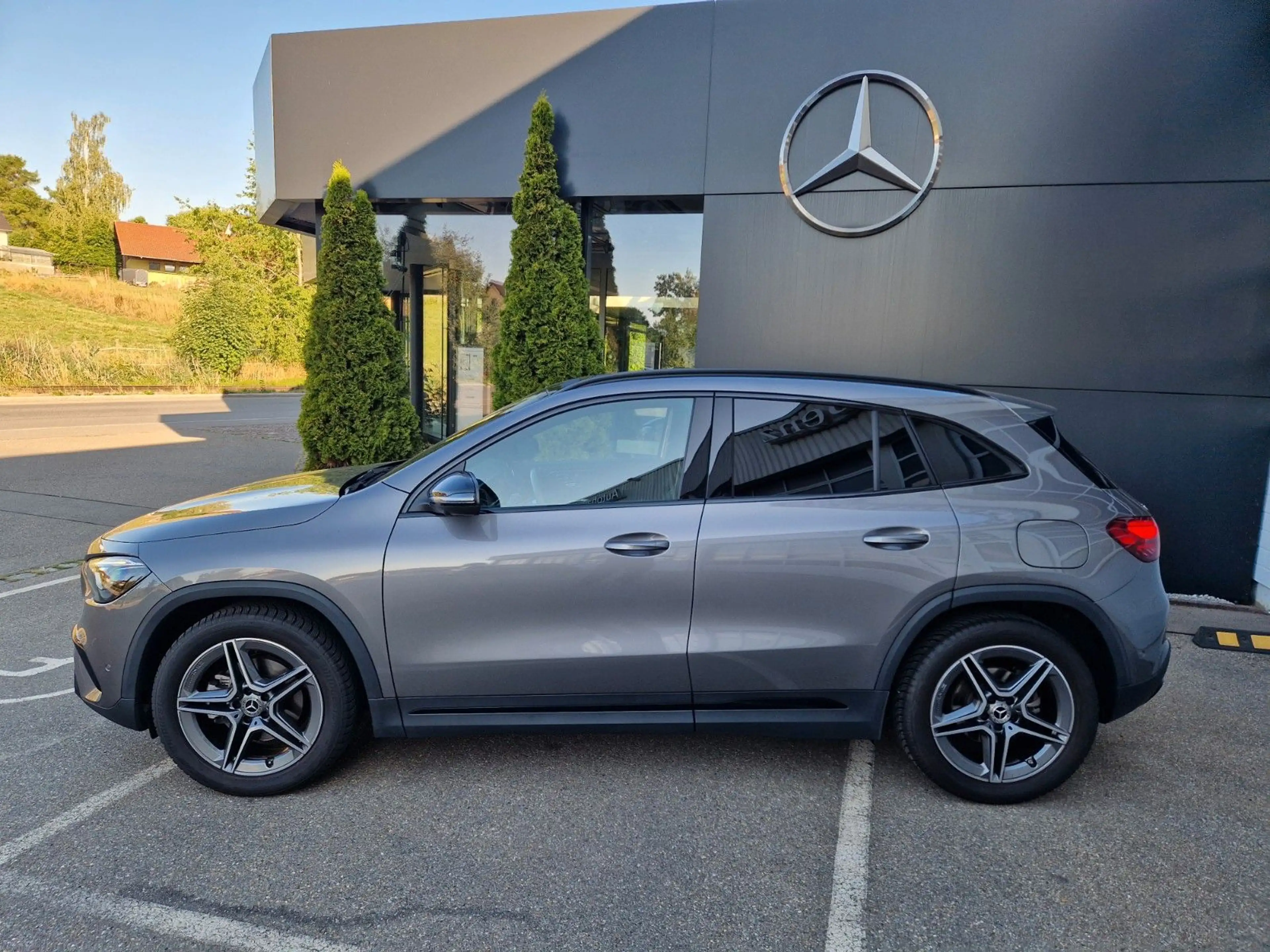 Mercedes-Benz GLA 200 Progressive|AHK|Memo|Pano|360|Easy-P|LED — photo 3