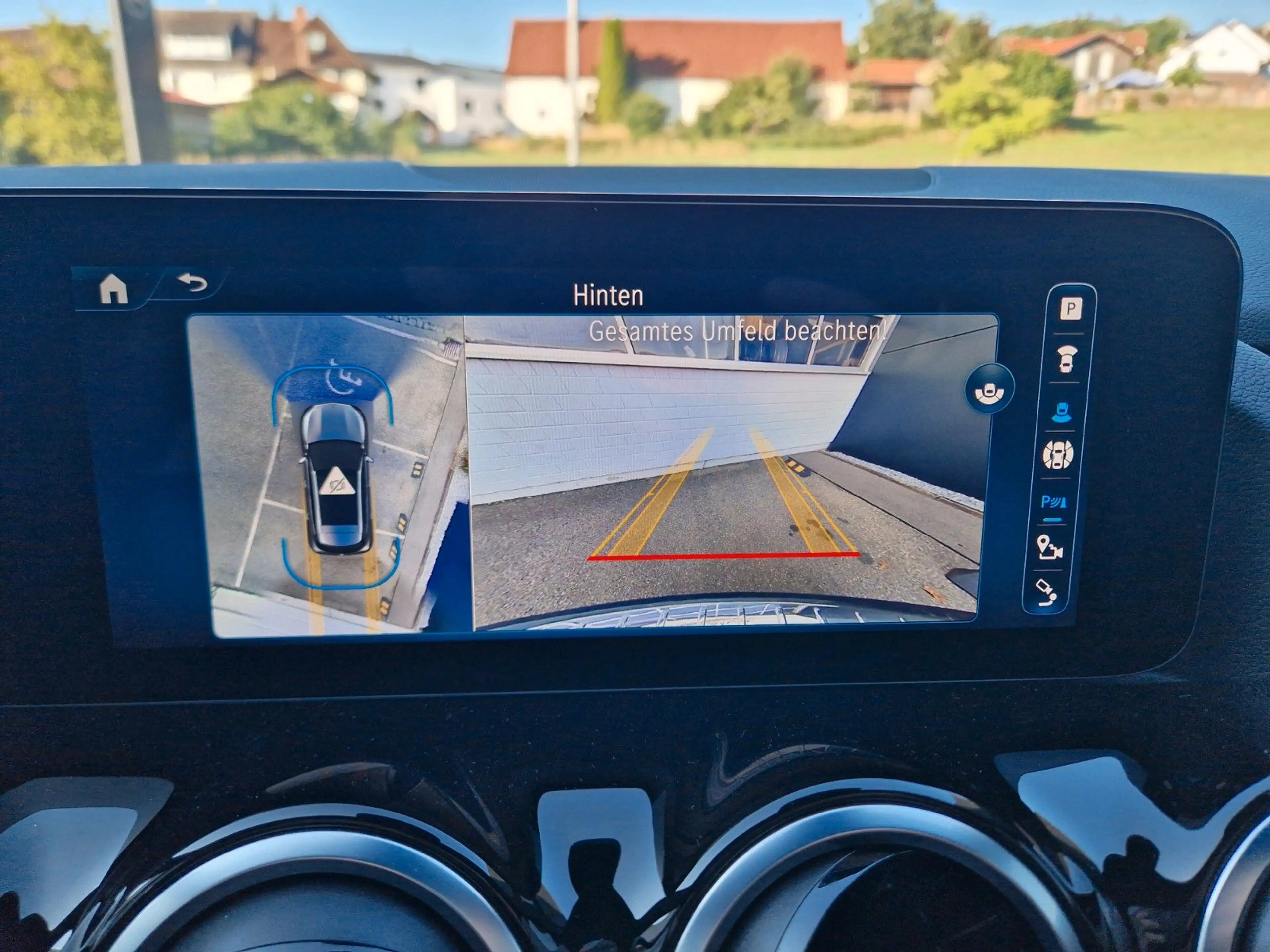 Mercedes-Benz GLA 200 Progressive|AHK|Memo|Pano|360|Easy-P|LED — photo 14