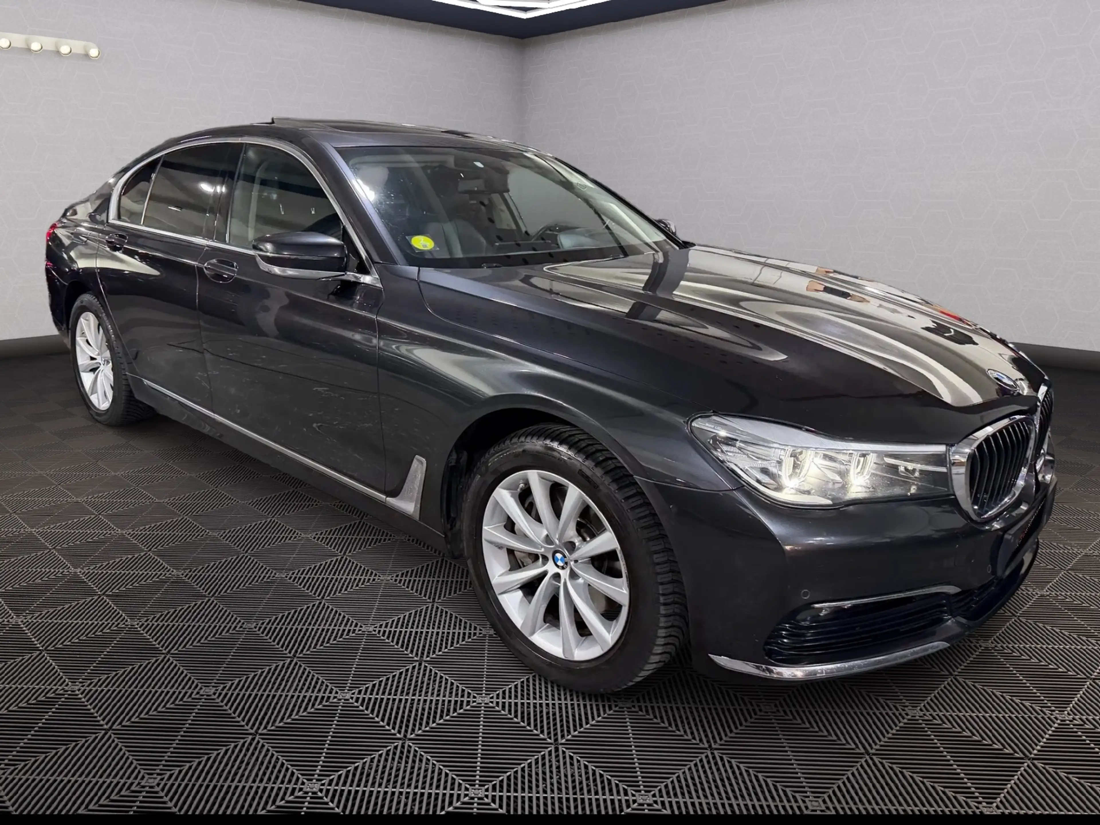 BMW 730 Long 730 dXASL — photo 4