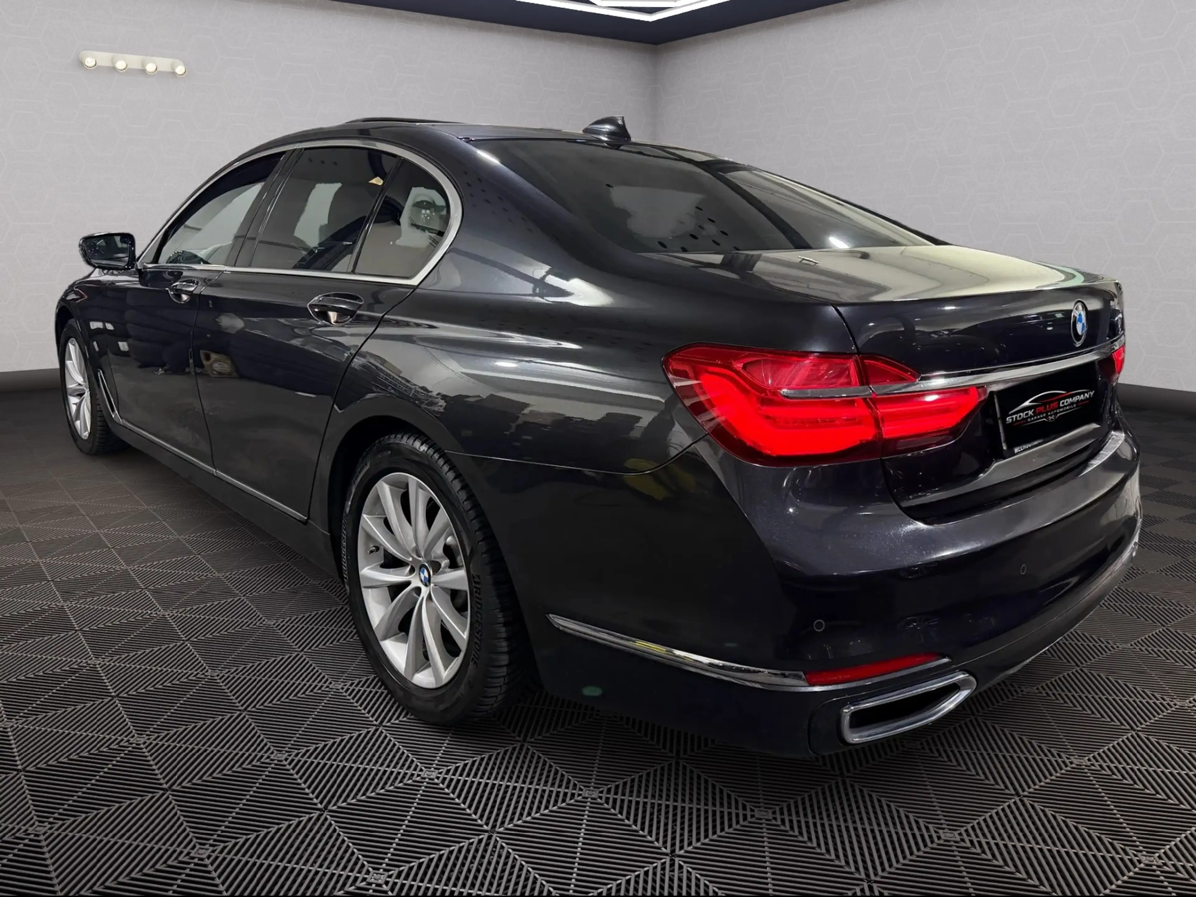 BMW 730 Long 730 dXASL — photo 6
