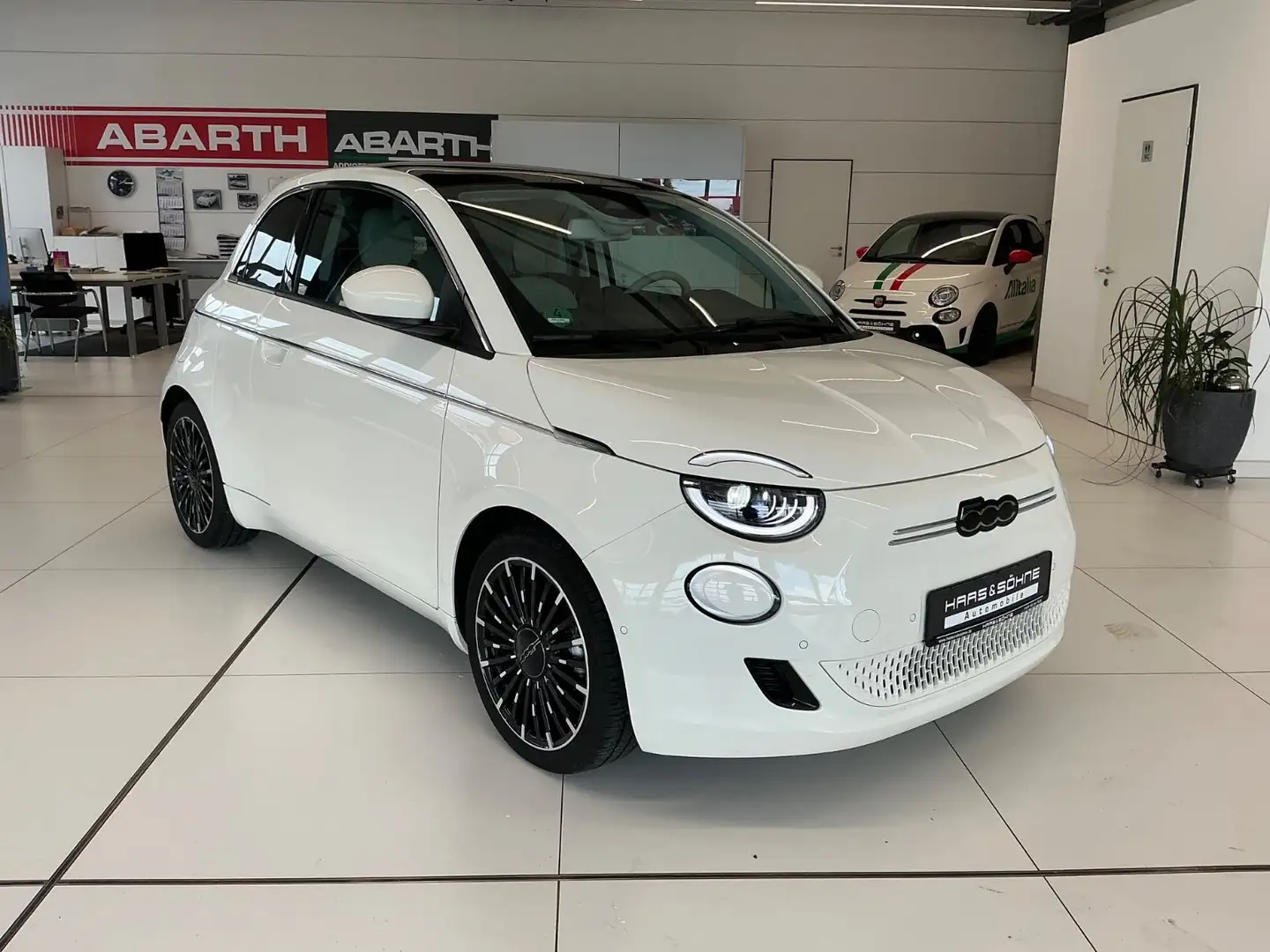 Fiat 500e La Prima by Bocelli 3+1 42 kWh Weiß - 1