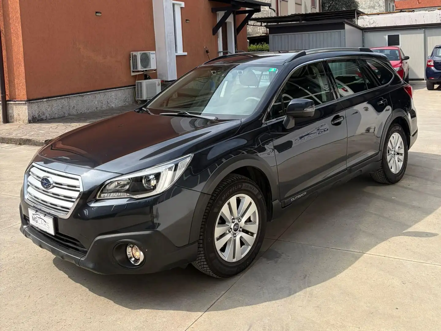 Subaru OUTBACK Outback V 2015 2.0d Free lineartronic Grau - 2