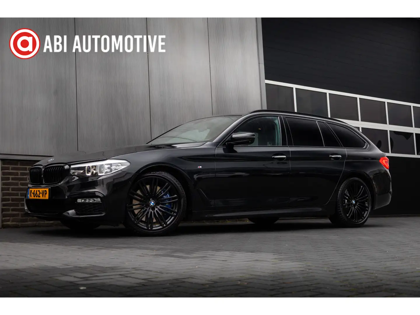 BMW 540 5-serie Touring 540i xDrive 340 pk High Executive Noir - 1