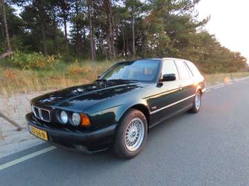 BMW 525i Touring handgeschakeld