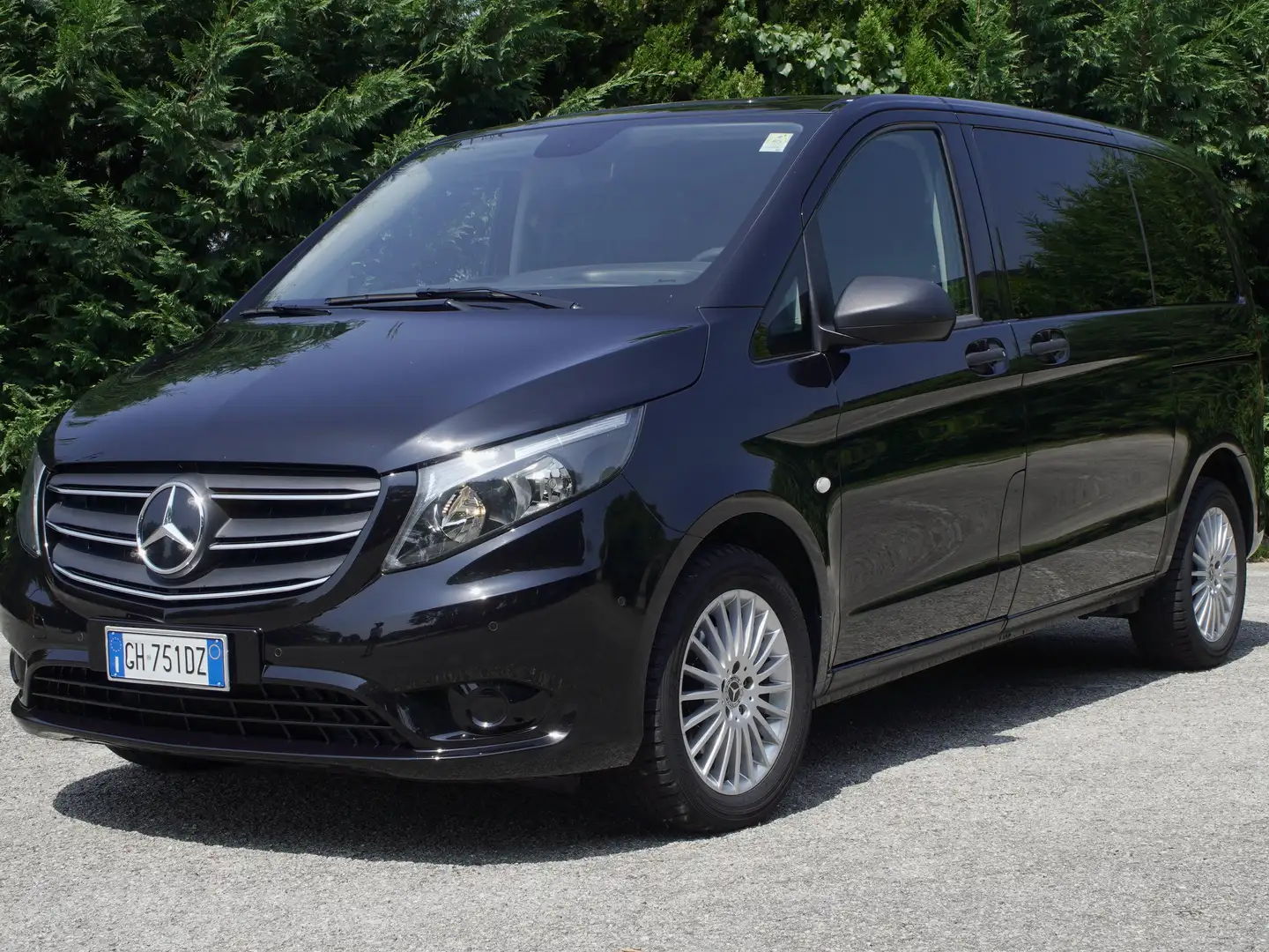Mercedes-Benz Vito 2.0 Mixto 114CDI Nero - 1