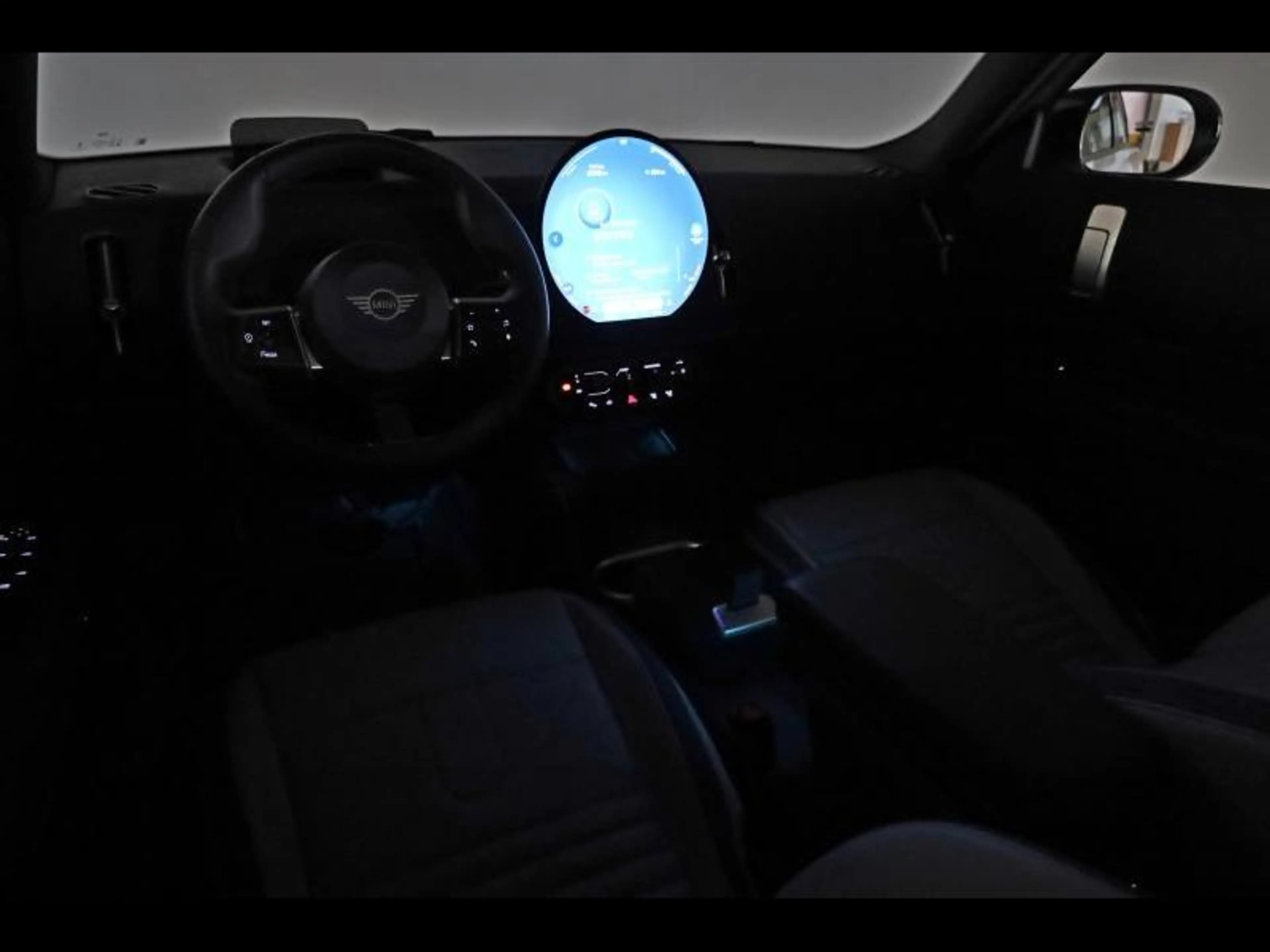 MINI Countryman E — photo 12