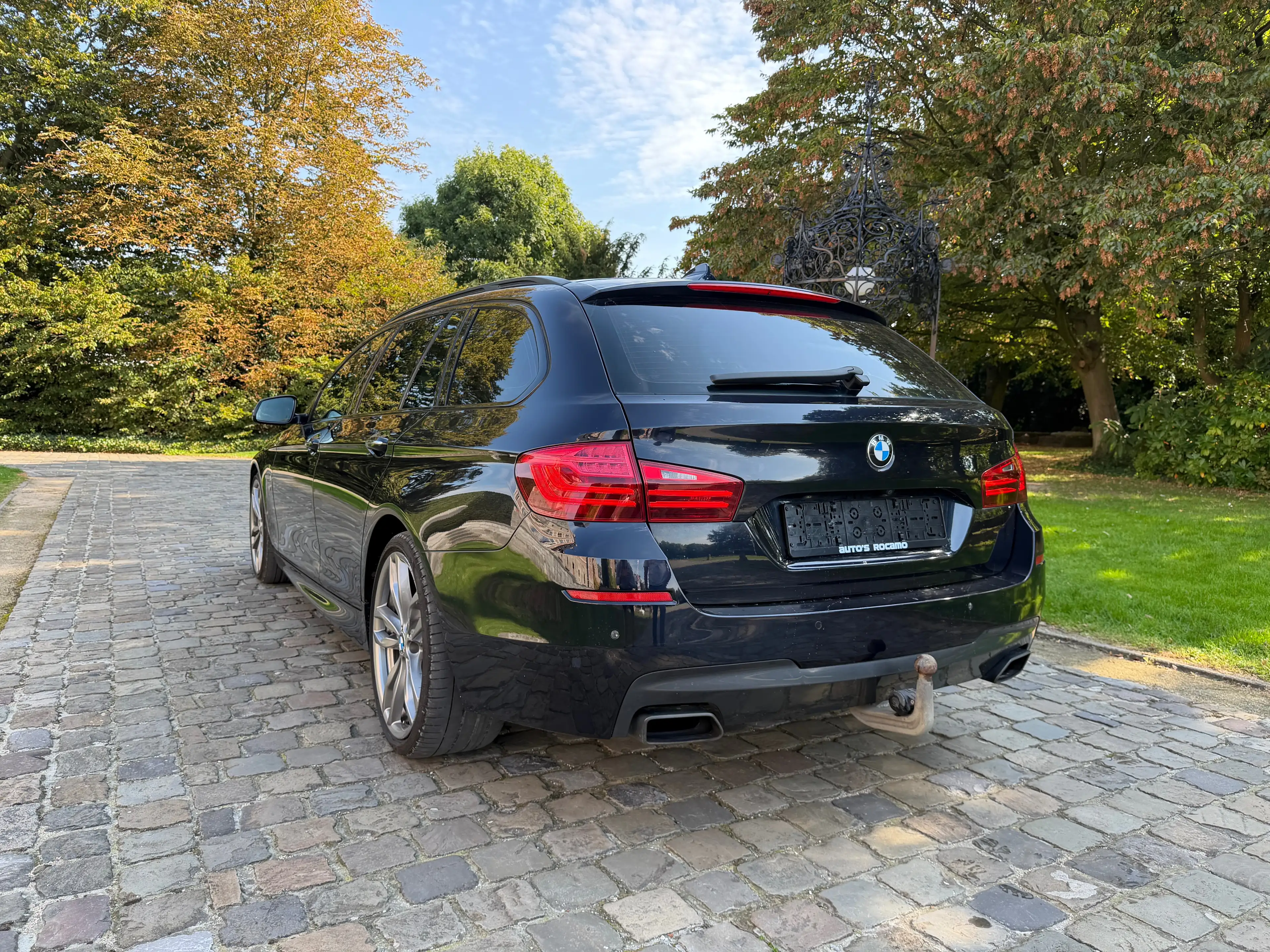 BMW M550 d xDrive LCI *FULL LED*PANO*HUD*H&K*SOFT CLOSE*EURO6b*381 PK*FULL OPTION — photo 11