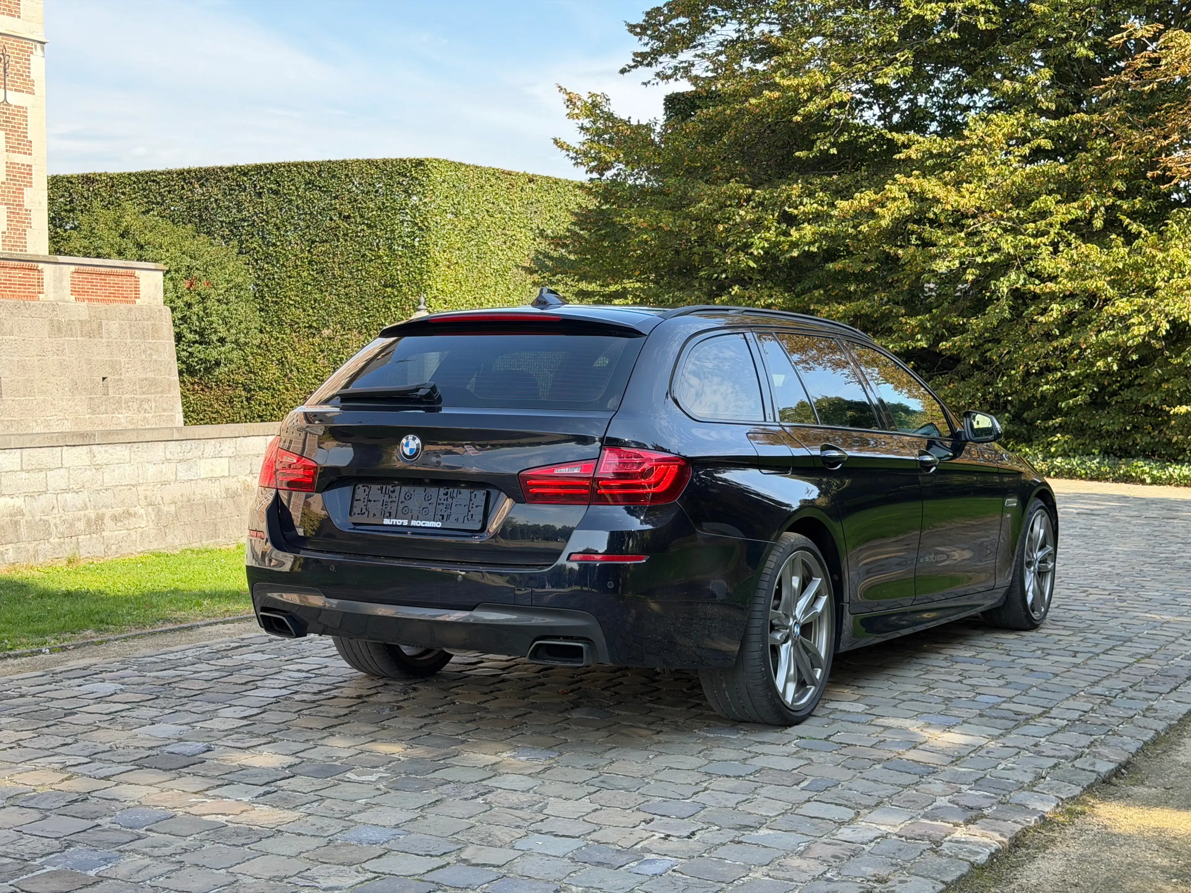 BMW M550 d xDrive LCI *FULL LED*PANO*HUD*H&K*SOFT CLOSE*EURO6b*381 PK*FULL OPTION — photo 8