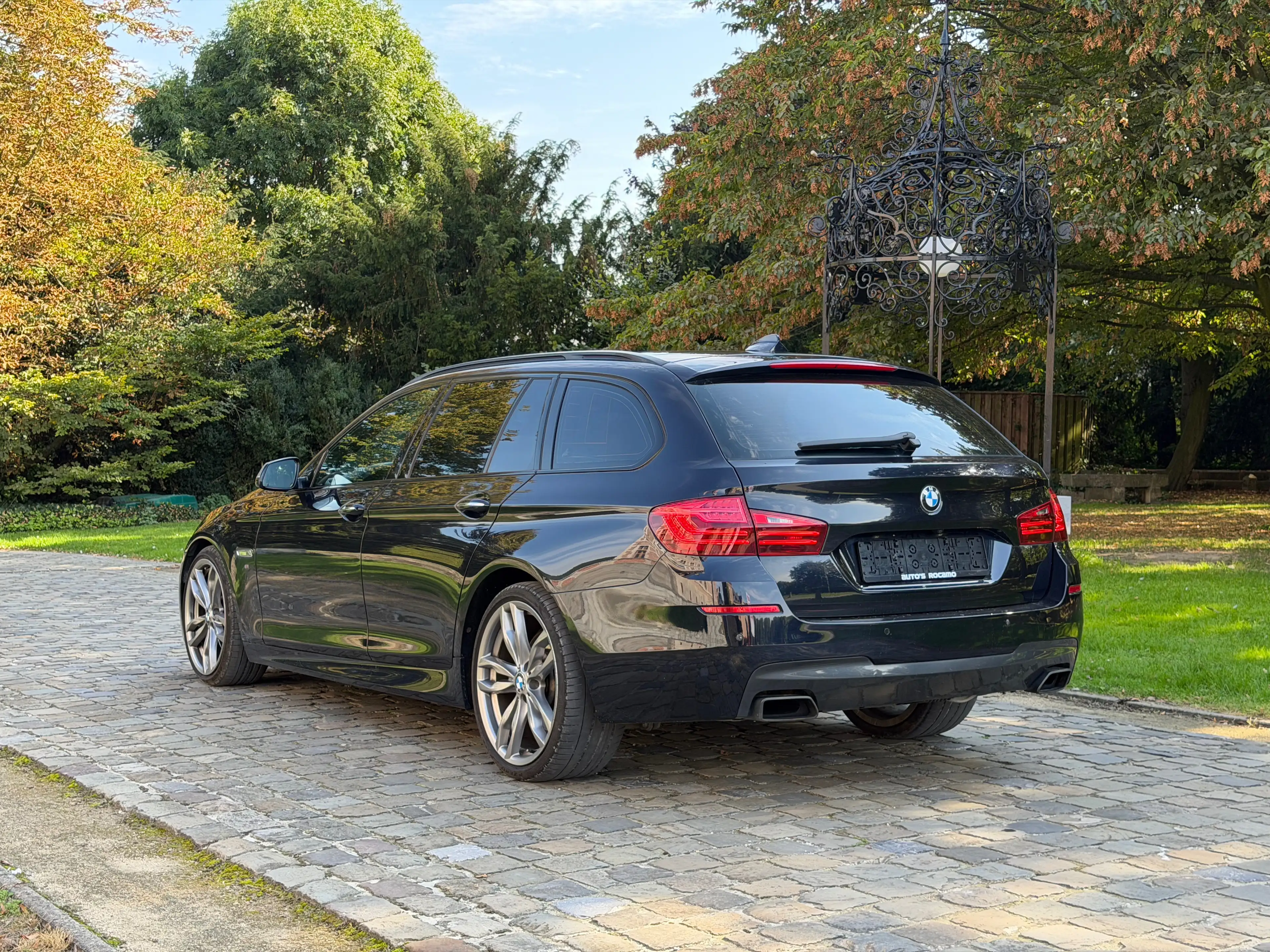 BMW M550 d xDrive LCI *FULL LED*PANO*HUD*H&K*SOFT CLOSE*EURO6b*381 PK*FULL OPTION — photo 6