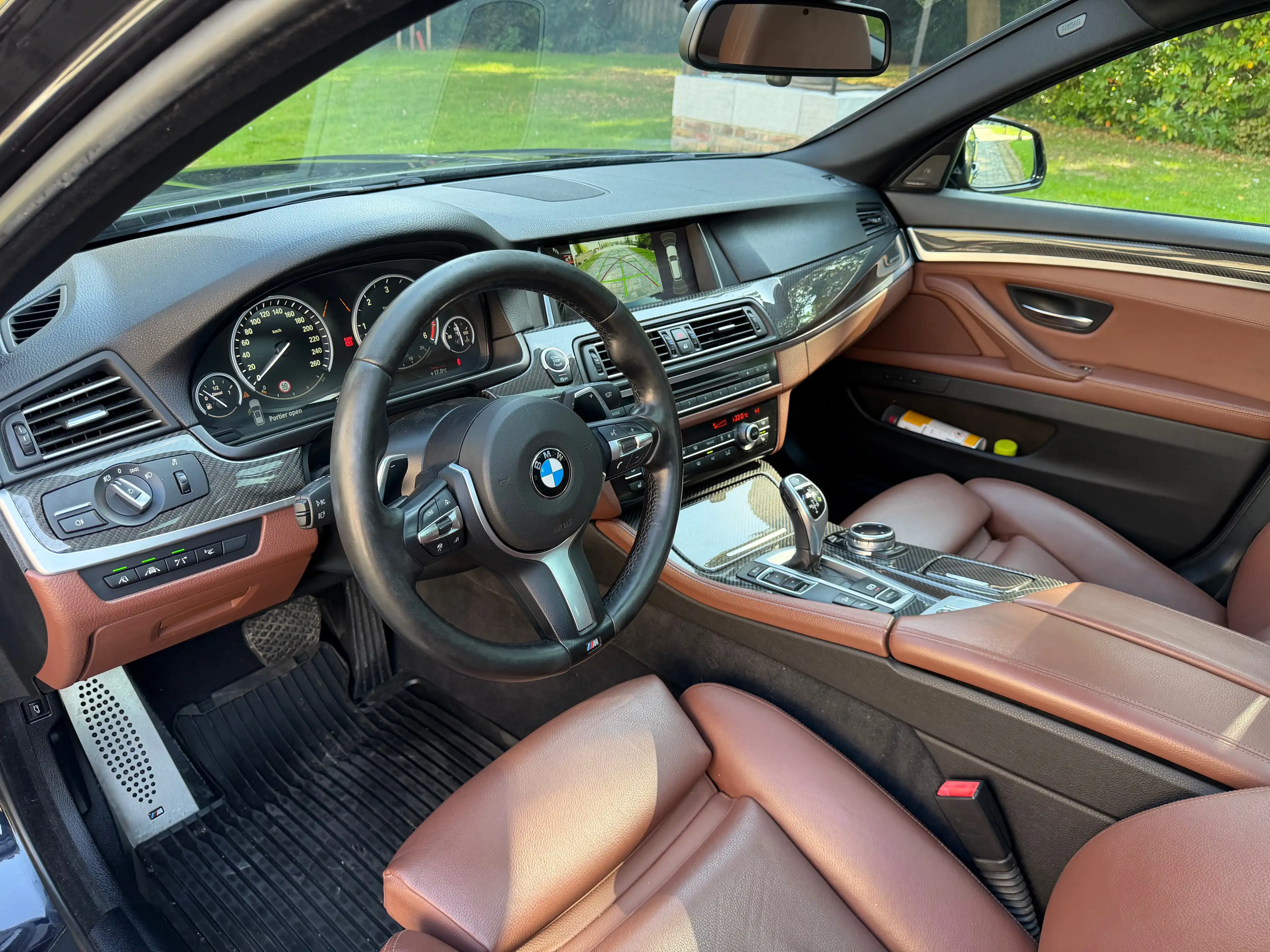 BMW M550 d xDrive LCI *FULL LED*PANO*HUD*H&K*SOFT CLOSE*EURO6b*381 PK*FULL OPTION — photo 14