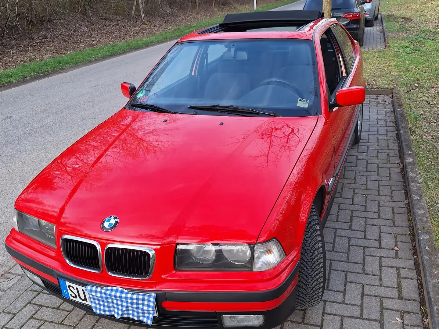 BMW 316 316i Червоний - 1