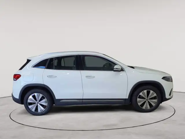 Mercedes-Benz Eqa view 3