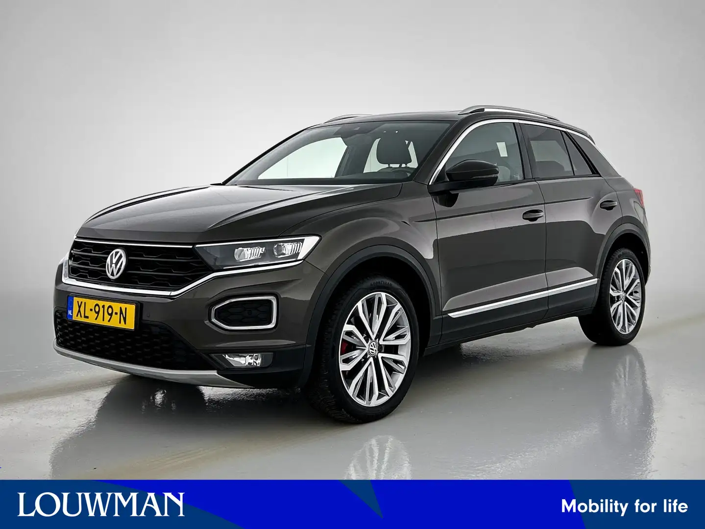 Volkswagen T-Roc 1.5 TSI Sport | Navigatie | Camera achter | Stoelv Bruin - 1