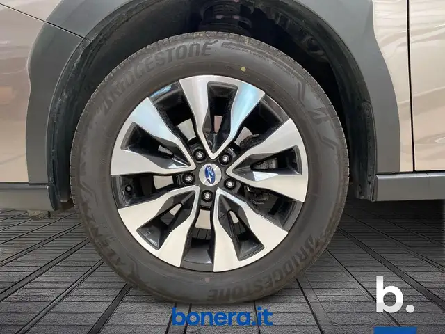 Subaru Outback view 11