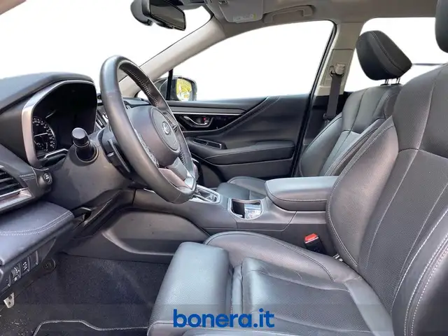 Subaru Outback view 13