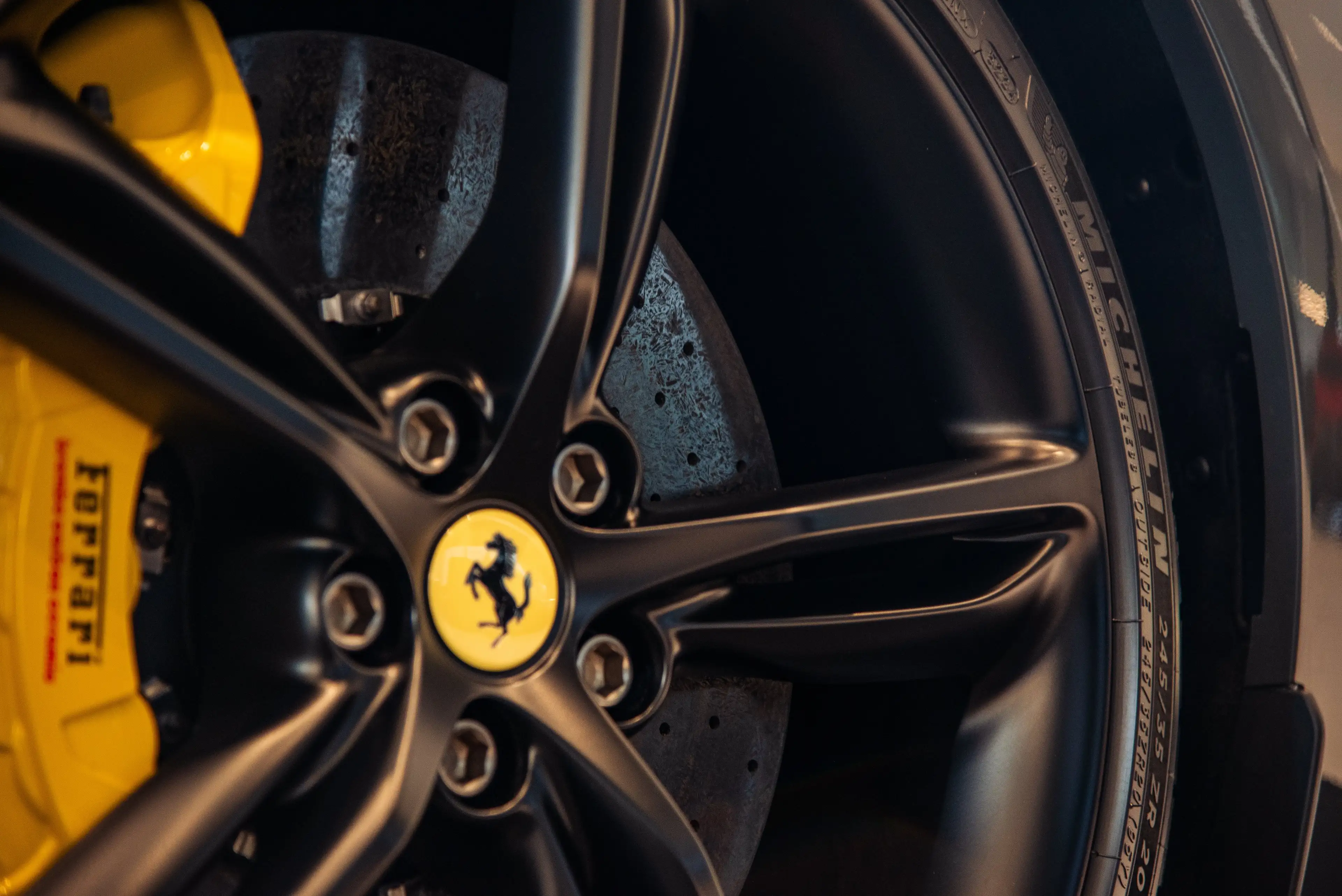 Ferrari 296 GTS Carbon Racing Seats | Lift | Bicolor Roof — photo 10