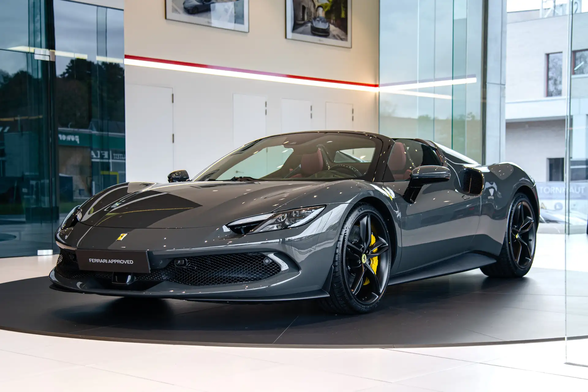 페라리 296 GTS 2025 블랙 사진 8