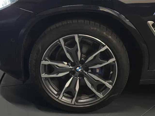 BMW X4 M view 9