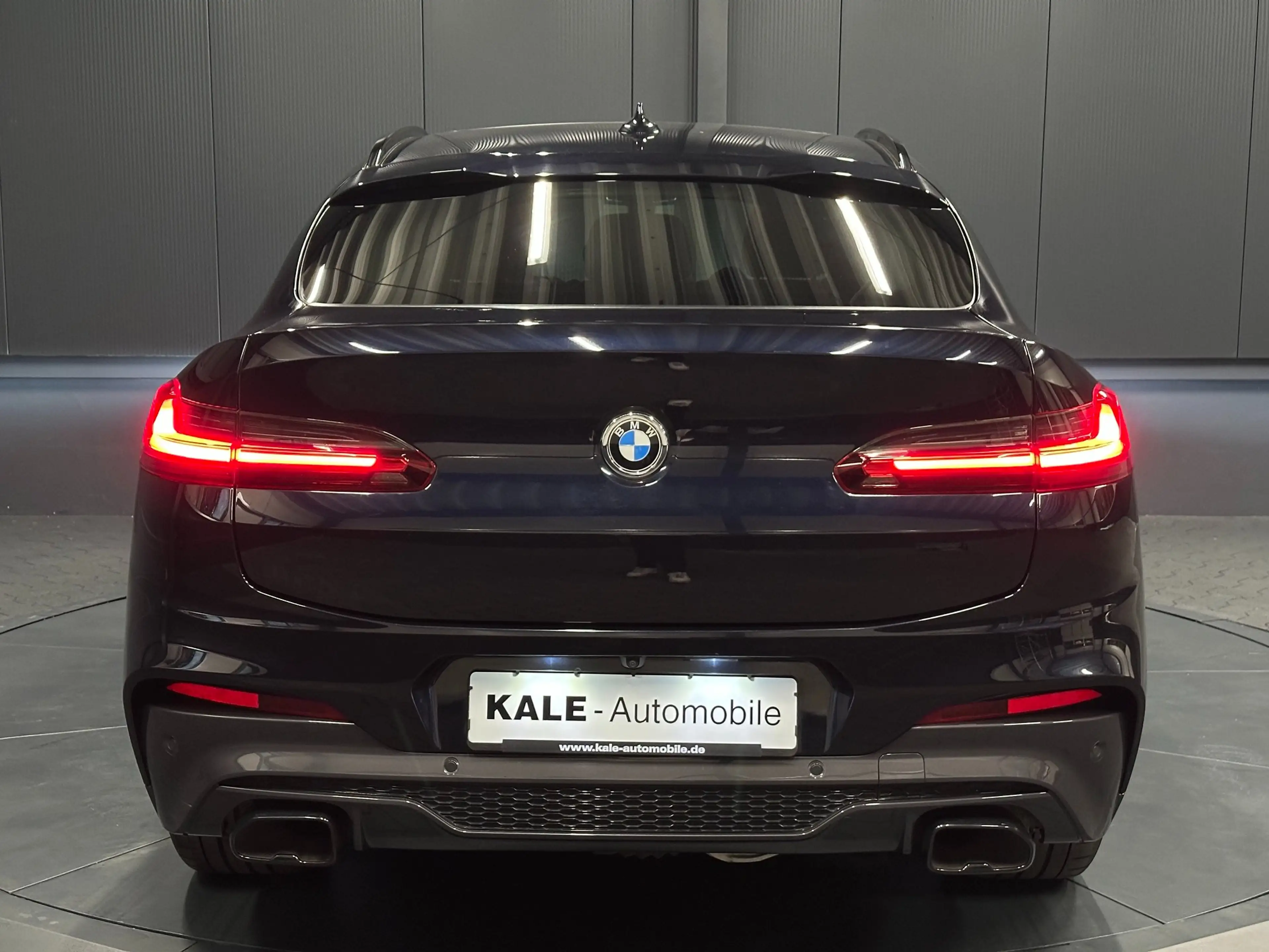 BMW X4 M 40 d *LEDER/Rot*PANORAMA*Innovation*Shadow*ACC* — photo 4