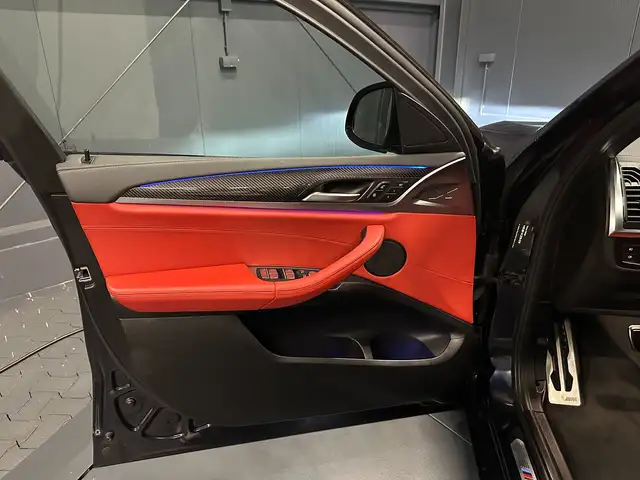 BMW X4 M view 14