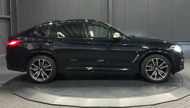 BMW X4 M view 6