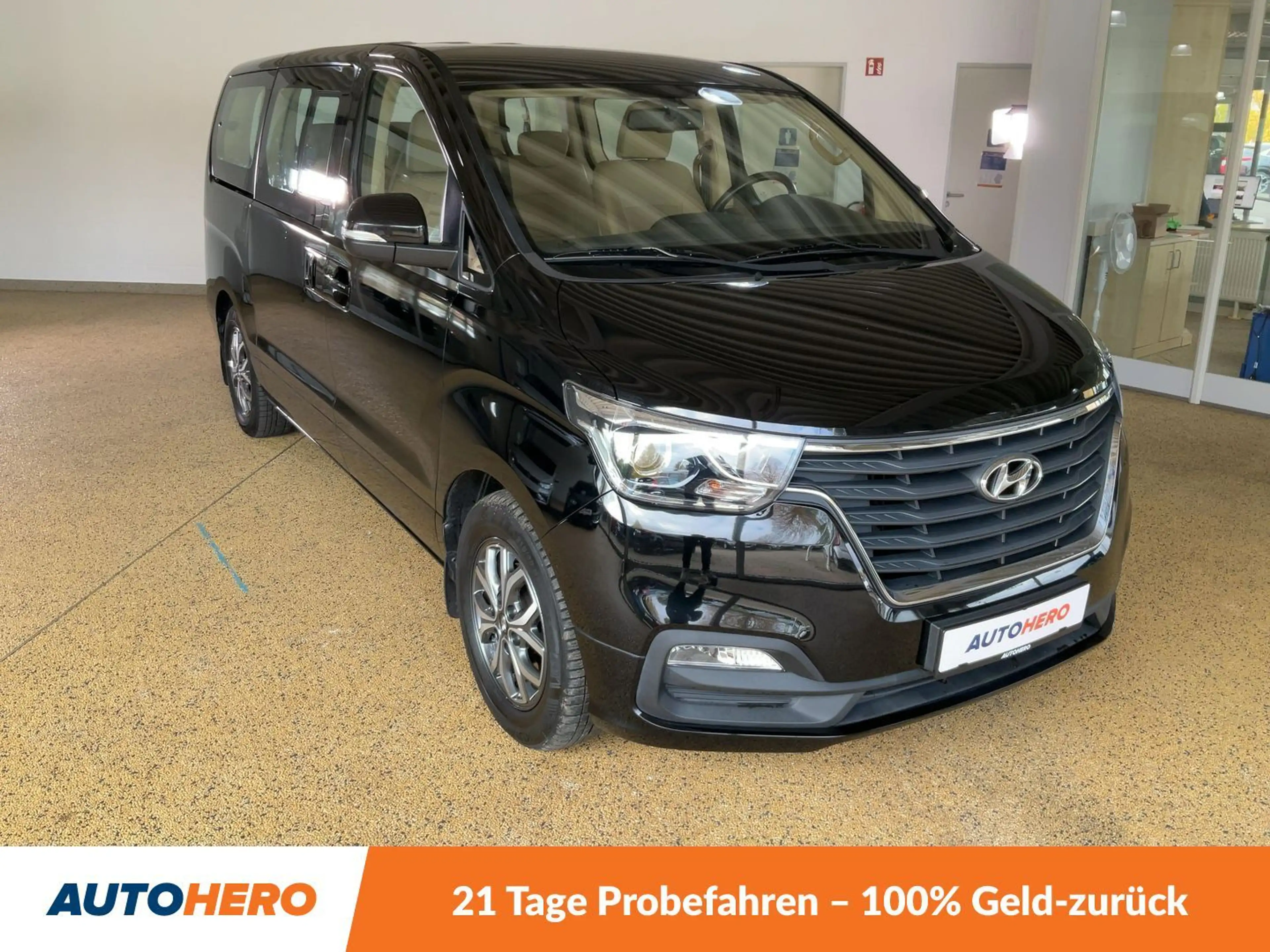 Hyundai H-1 2.5 CRDi Travel Premium Aut*NAVI*TEMPO*CAM*PDC*SHZ — photo 8