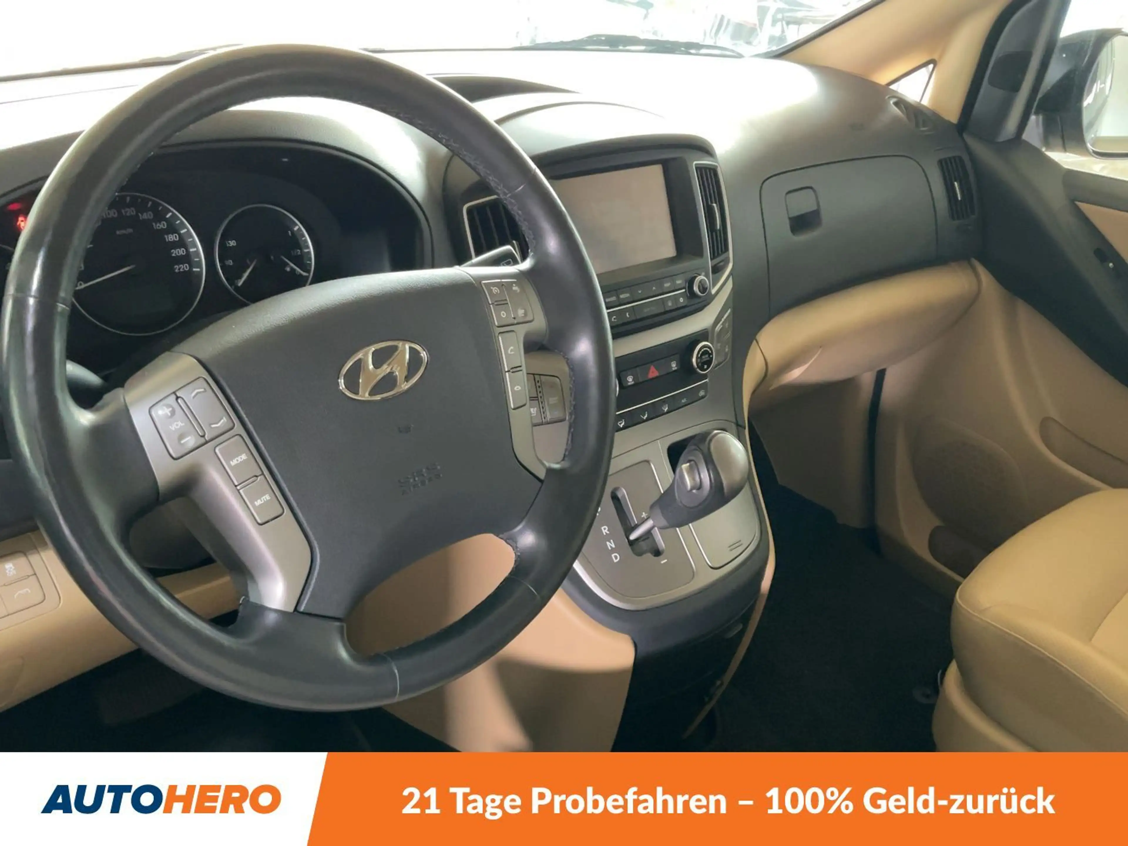 Hyundai H-1 2.5 CRDi Travel Premium Aut*NAVI*TEMPO*CAM*PDC*SHZ — photo 11