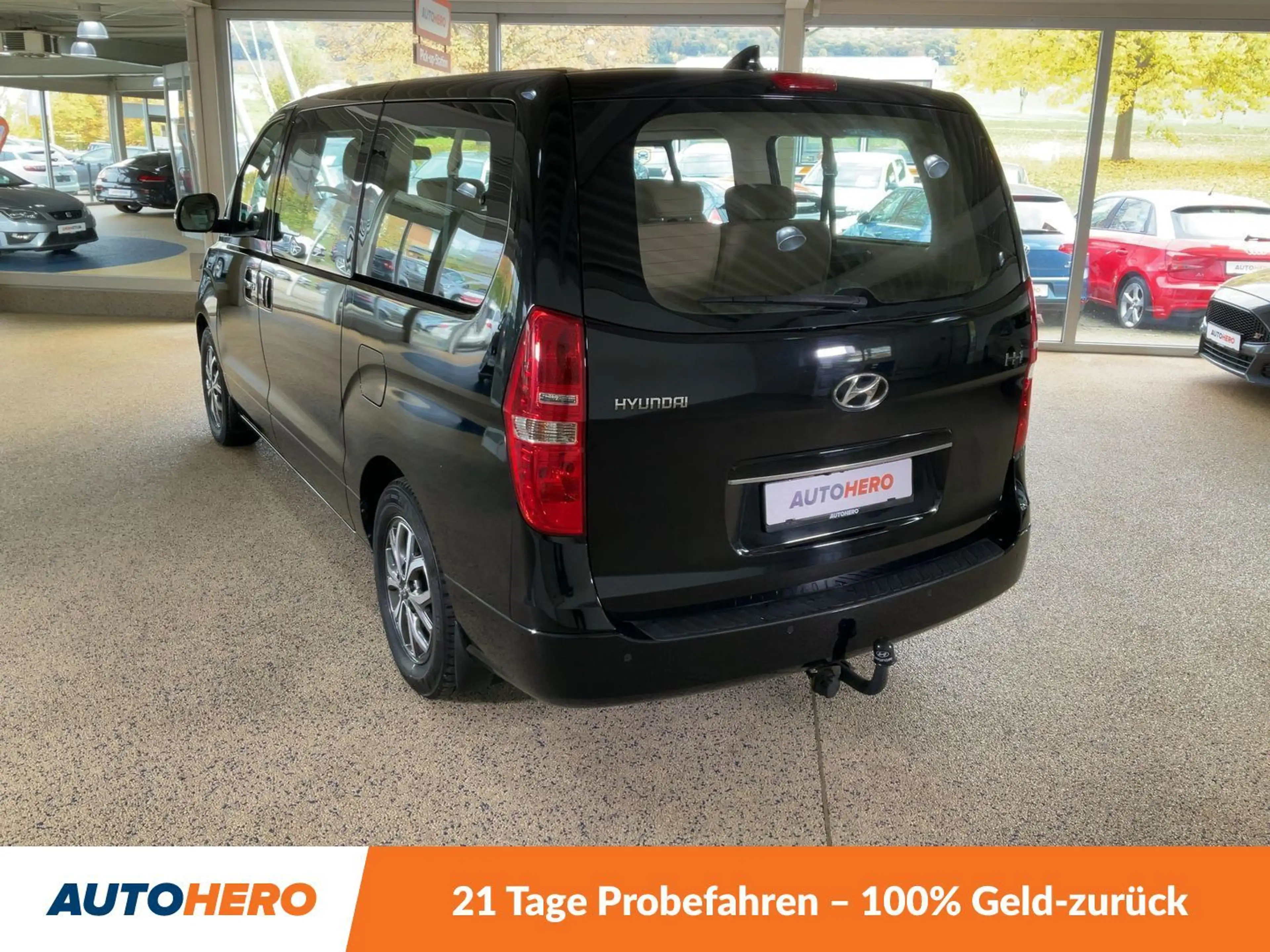 Hyundai H-1 2.5 CRDi Travel Premium Aut*NAVI*TEMPO*CAM*PDC*SHZ — photo 4