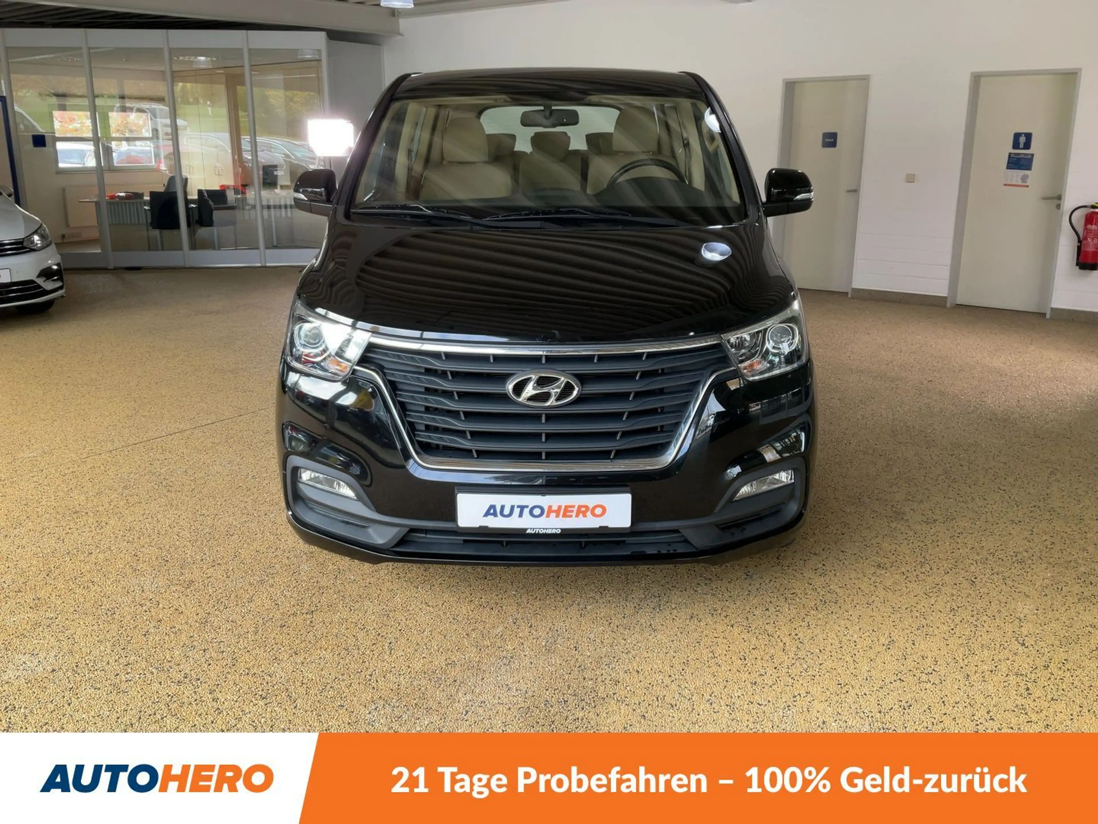 Hyundai H-1 2.5 CRDi Travel Premium Aut*NAVI*TEMPO*CAM*PDC*SHZ — photo 9