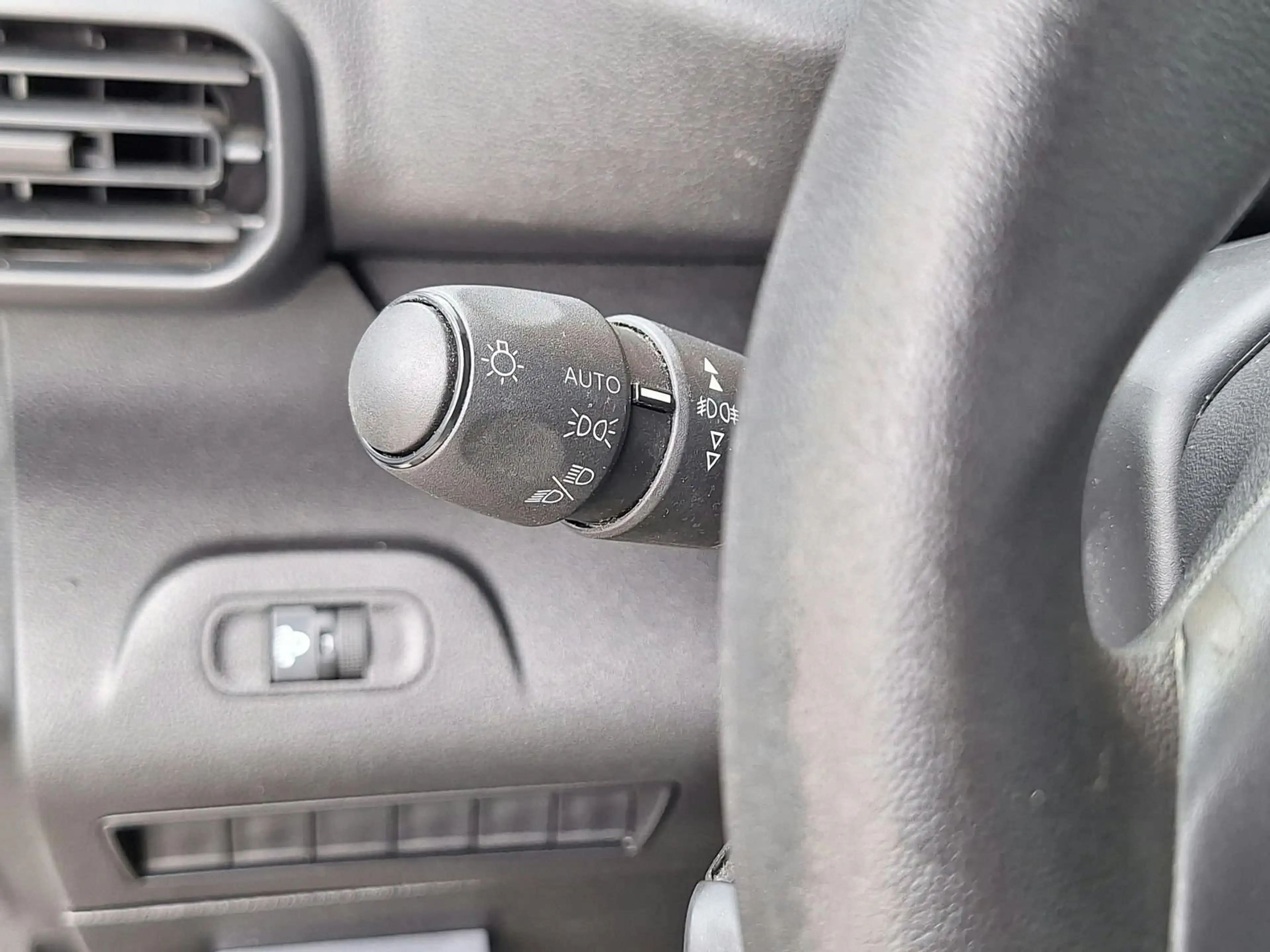 Peugeot Partner Standard Heavy Premium 1.5 BlueHDI S/S Man. 5 — photo 30