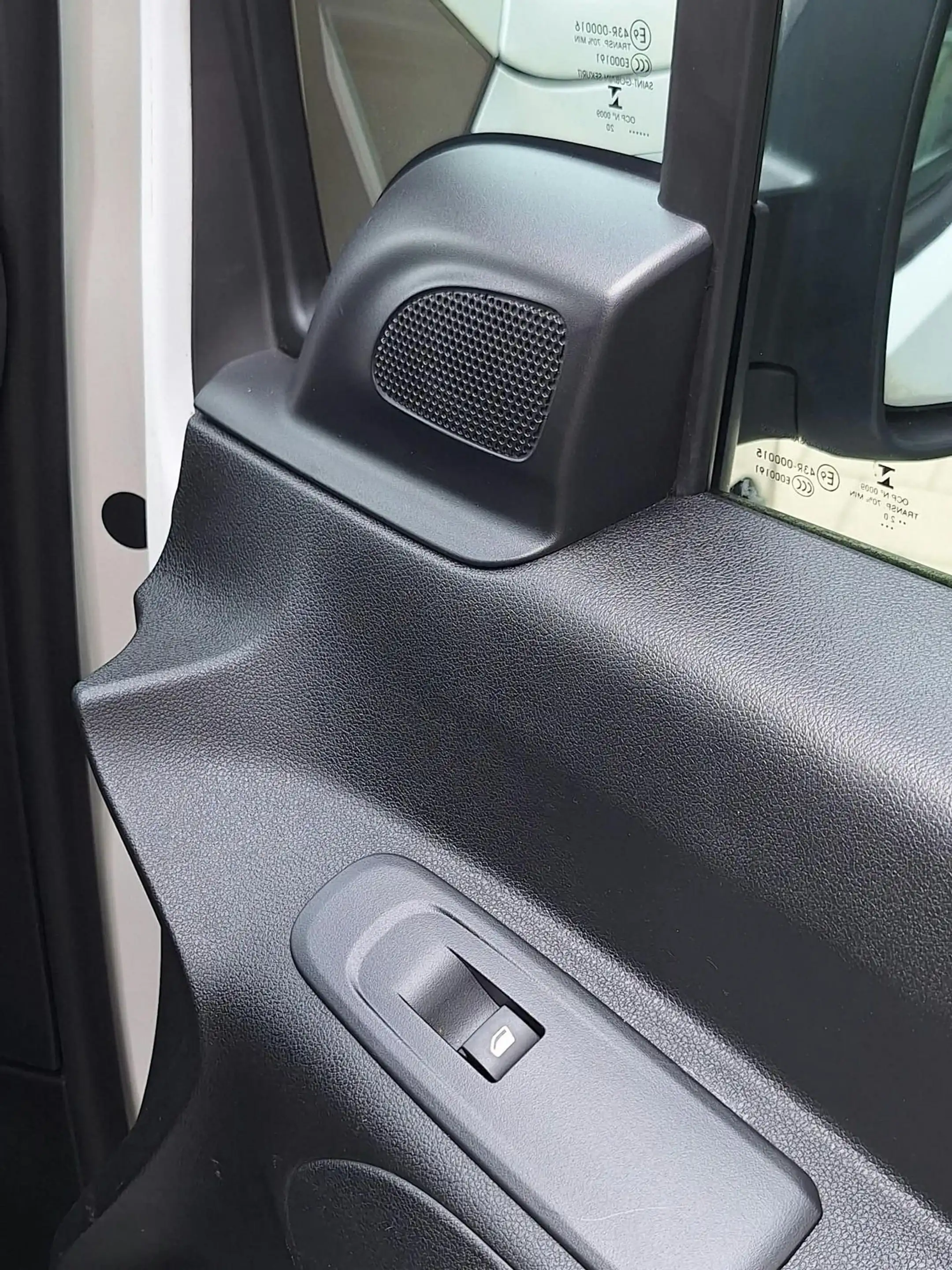 Peugeot Partner Standard Heavy Premium 1.5 BlueHDI S/S Man. 5 — photo 32