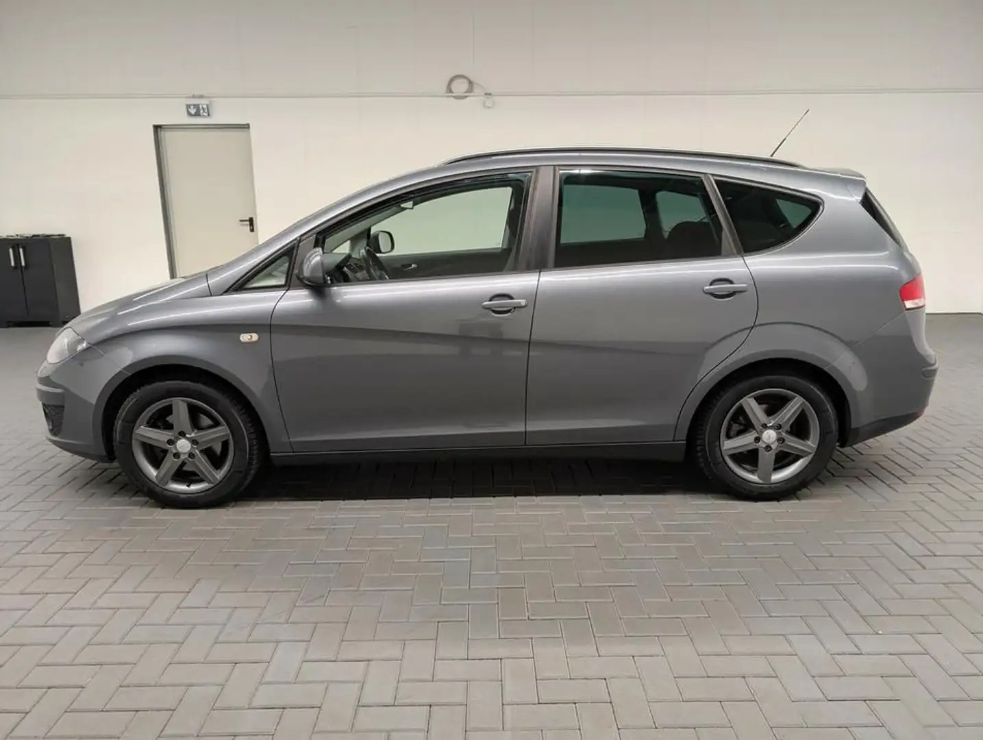 SEAT Altea XL Sun Bi-Xenon/SHZ/PDC/Tempom./16 LM Gris - 2
