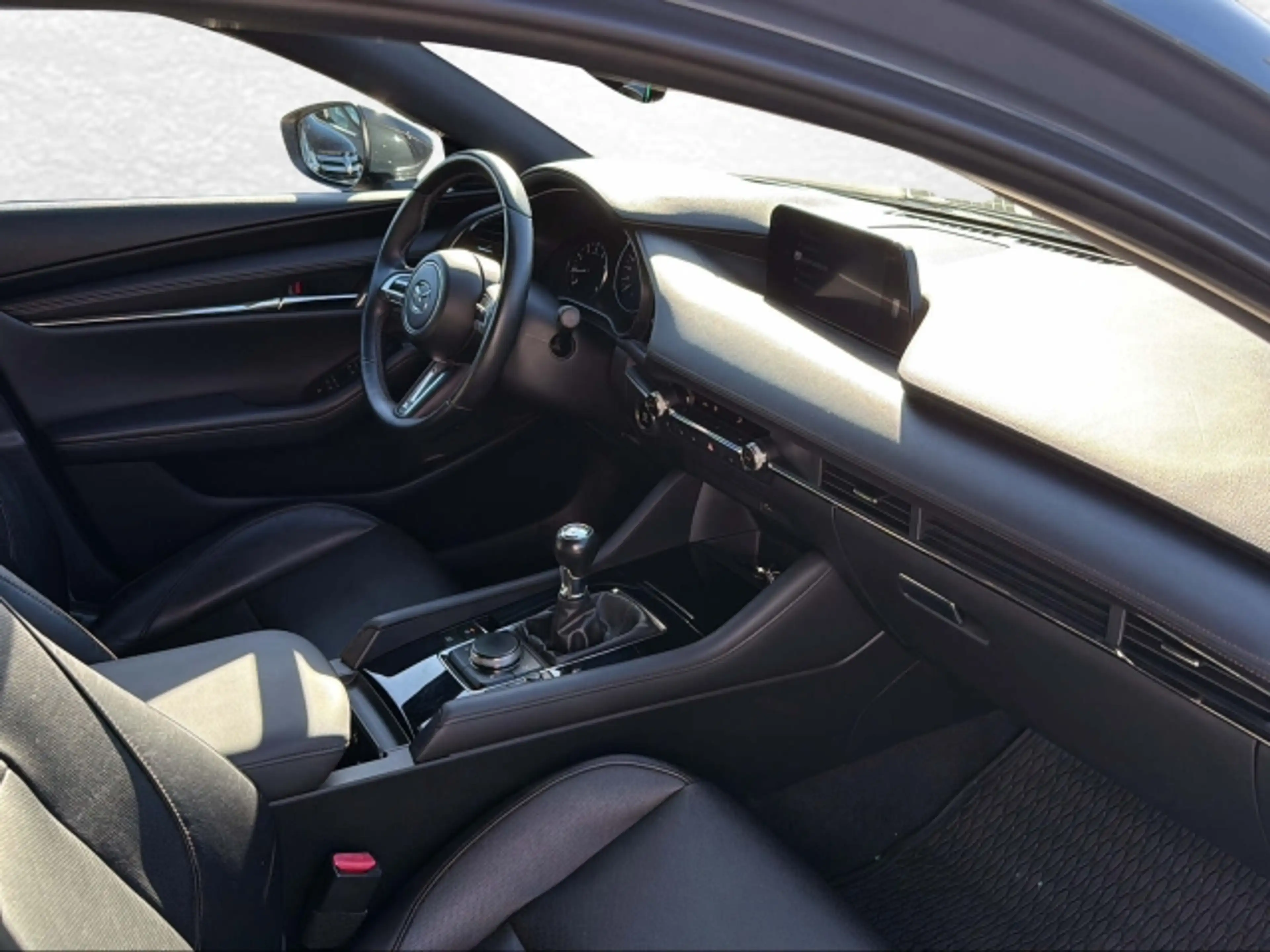 Mazda 3 Skyactive-X180 AWD GT — photo 11