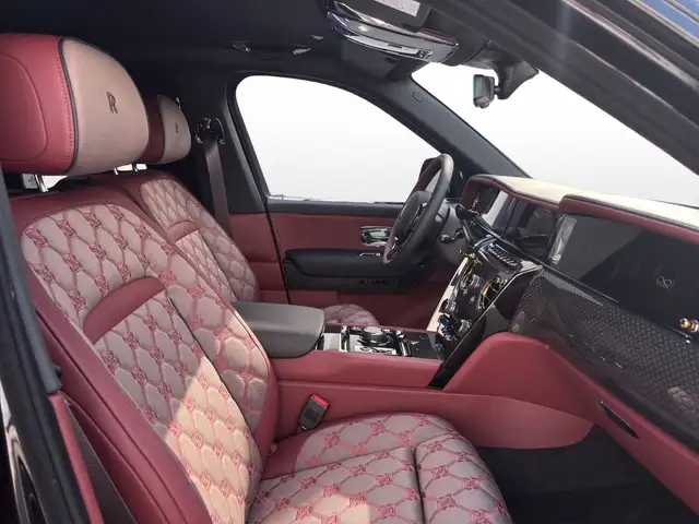 Rolls-Royce Cullinan view 13