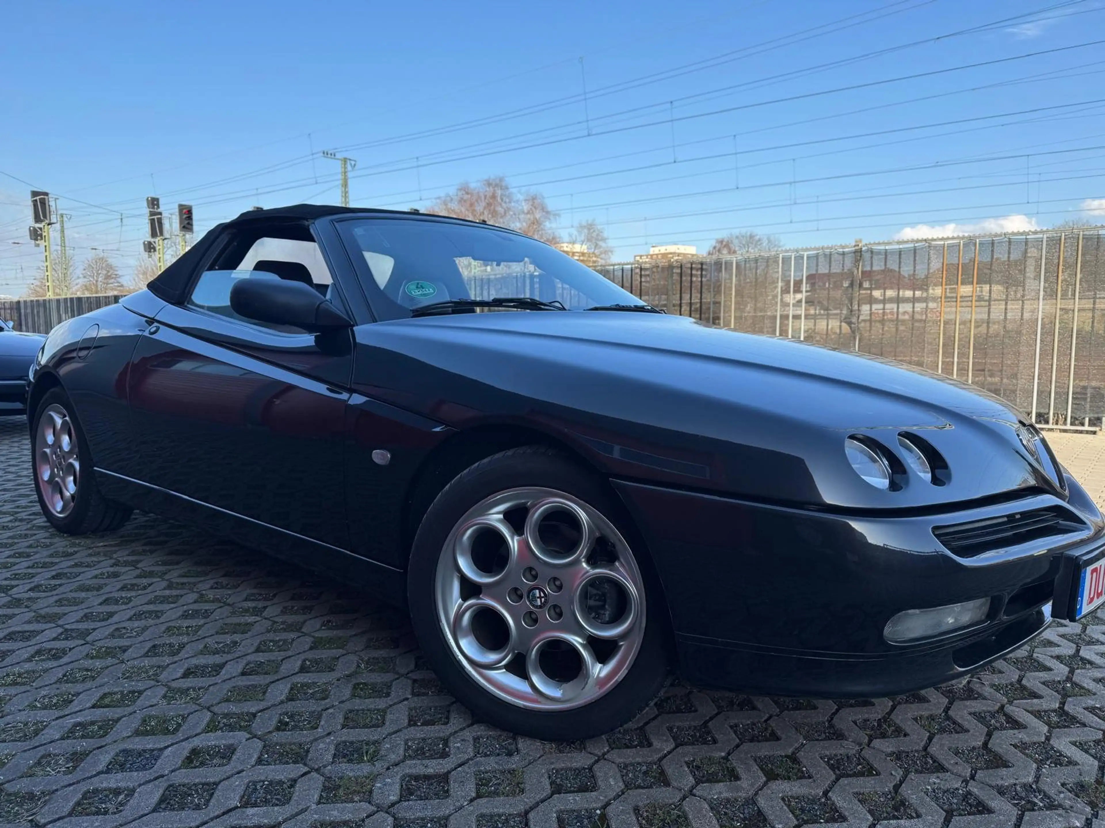 Alfa Romeo Spider 916 - 2,0-16V T.Spark - 17" Alufelgen - el. Dach — photo 8