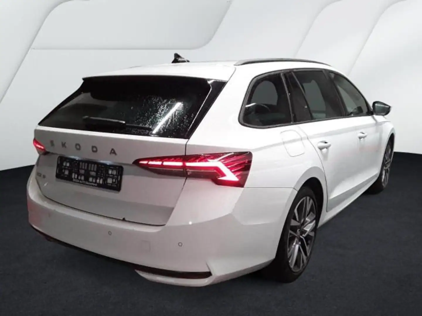 Skoda Octavia Combi 2.0 TDI DSG SELECTION NAVI KLIMA S Weiß - 2