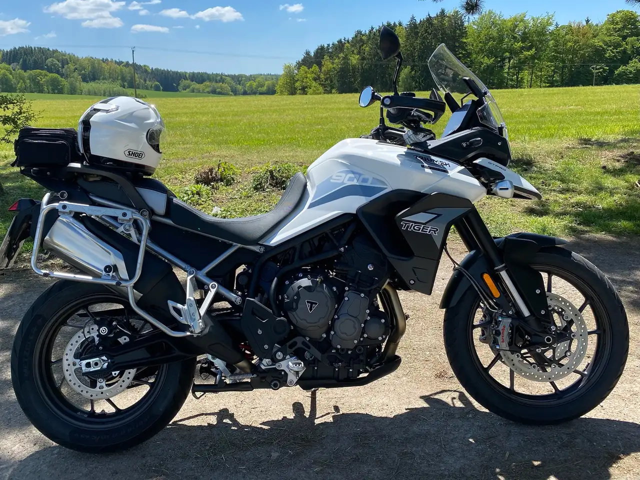 Triumph Tiger 900