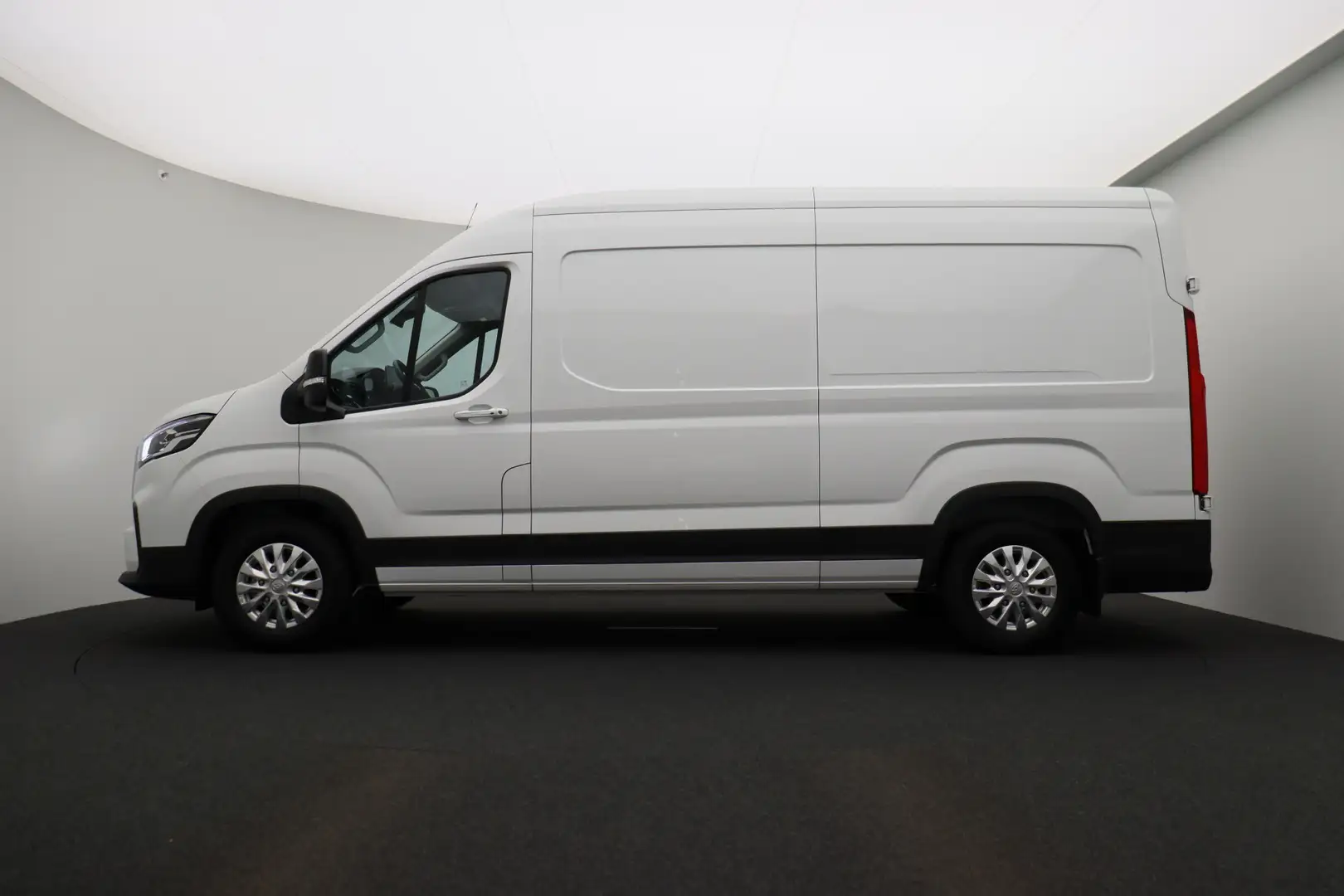 Maxus eDeliver 9 SAIC | 89 kWh L3H2 N1 | Rijklaar | Uit voorraad le Blanco - 2