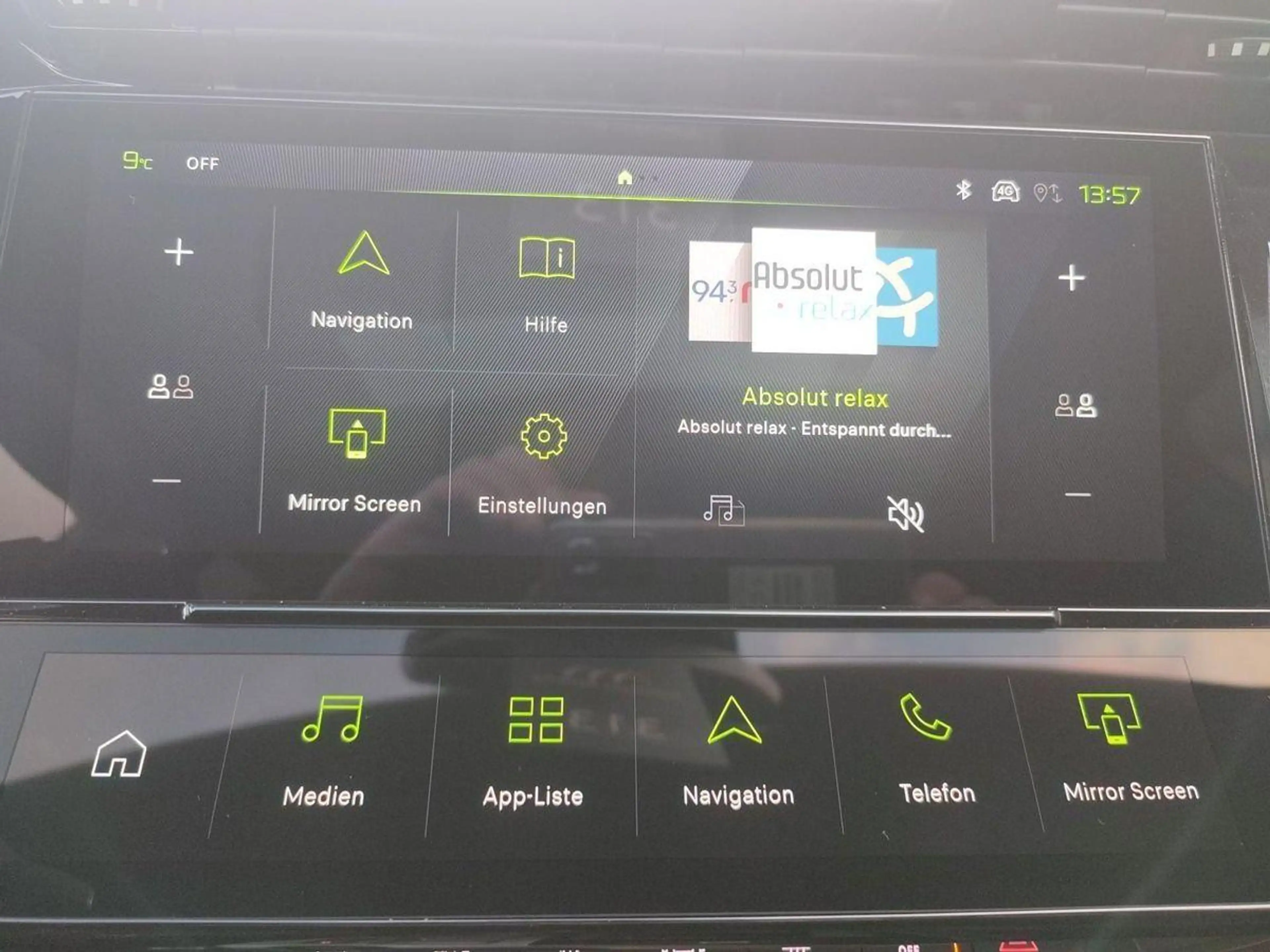 Peugeot 308 SW Hybrid 145 GT Exclusive — photo 12