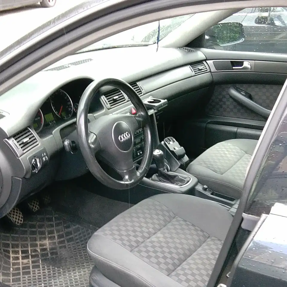 Audi A6 Avant 2.5TDI, foto 4