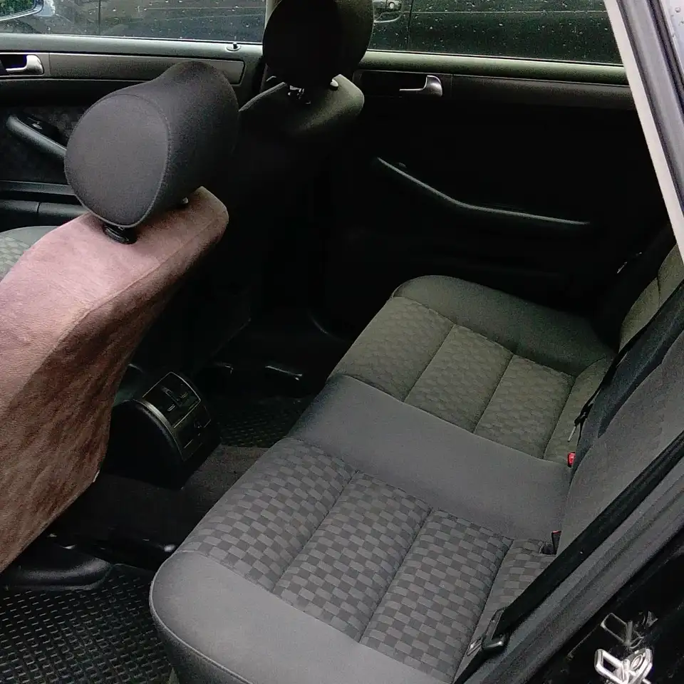 Audi A6 Avant 2.5TDI, foto 2