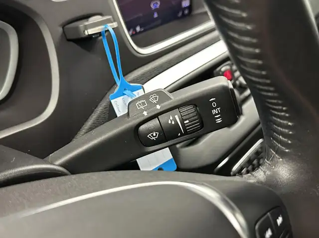 Volvo V40 Cross Country view 28