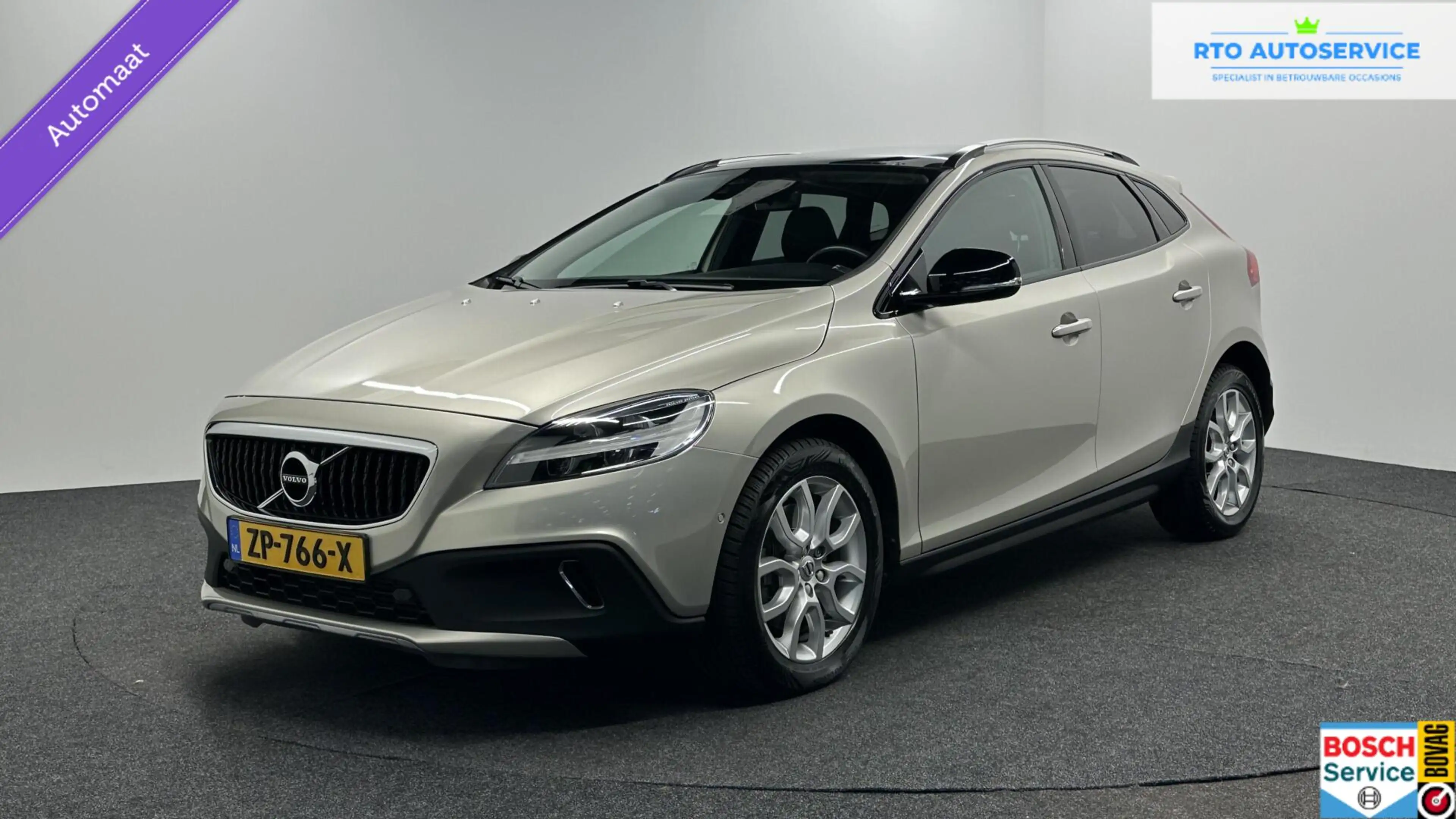 Volvo V40 Cross Country 1.5 T3 Polar+ Luxury LEER PANO NAVI TREKHAAK ECC C