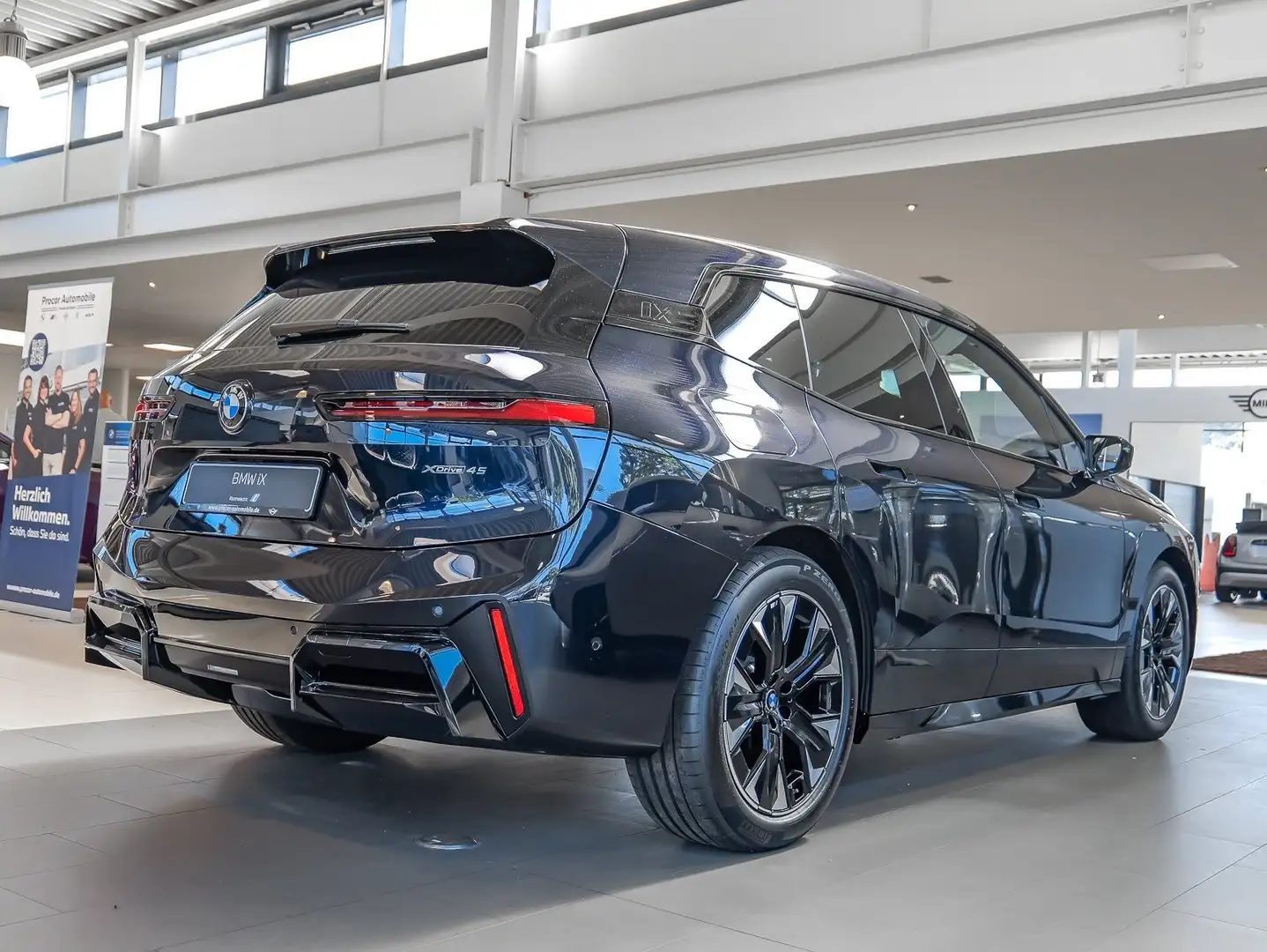 BMW iX xDrive45 M Sport HUD+AHK+H/K+M Multisitze+Iconic G Noir - 2