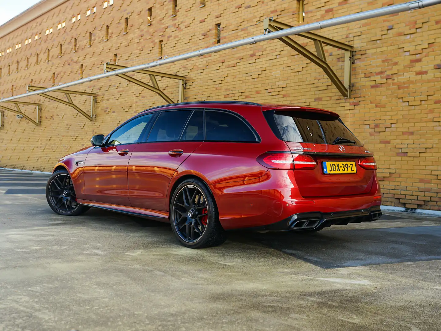 Mercedes-Benz E 63 AMG Estate S 4M Premium Plus l BTW l Burmester l Head- Rot - 2